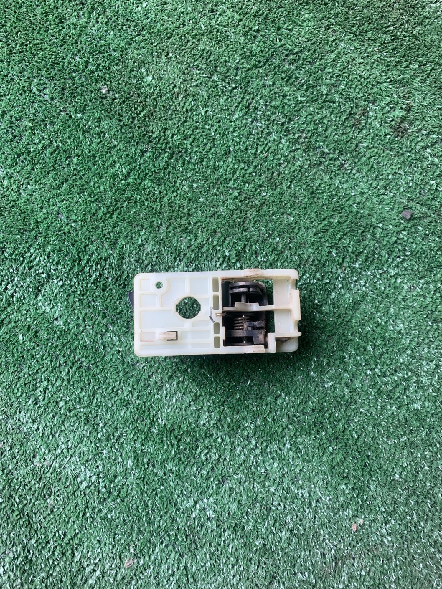 https://gcs.partsauto.market/rn-stockpro.appspot.com/thmbs/userImages/f92b14355489e3b224da6399a17e0798/part/b124e290-9d52-46cd-8537-ef3d242d3f2b_1747479990938.jpg