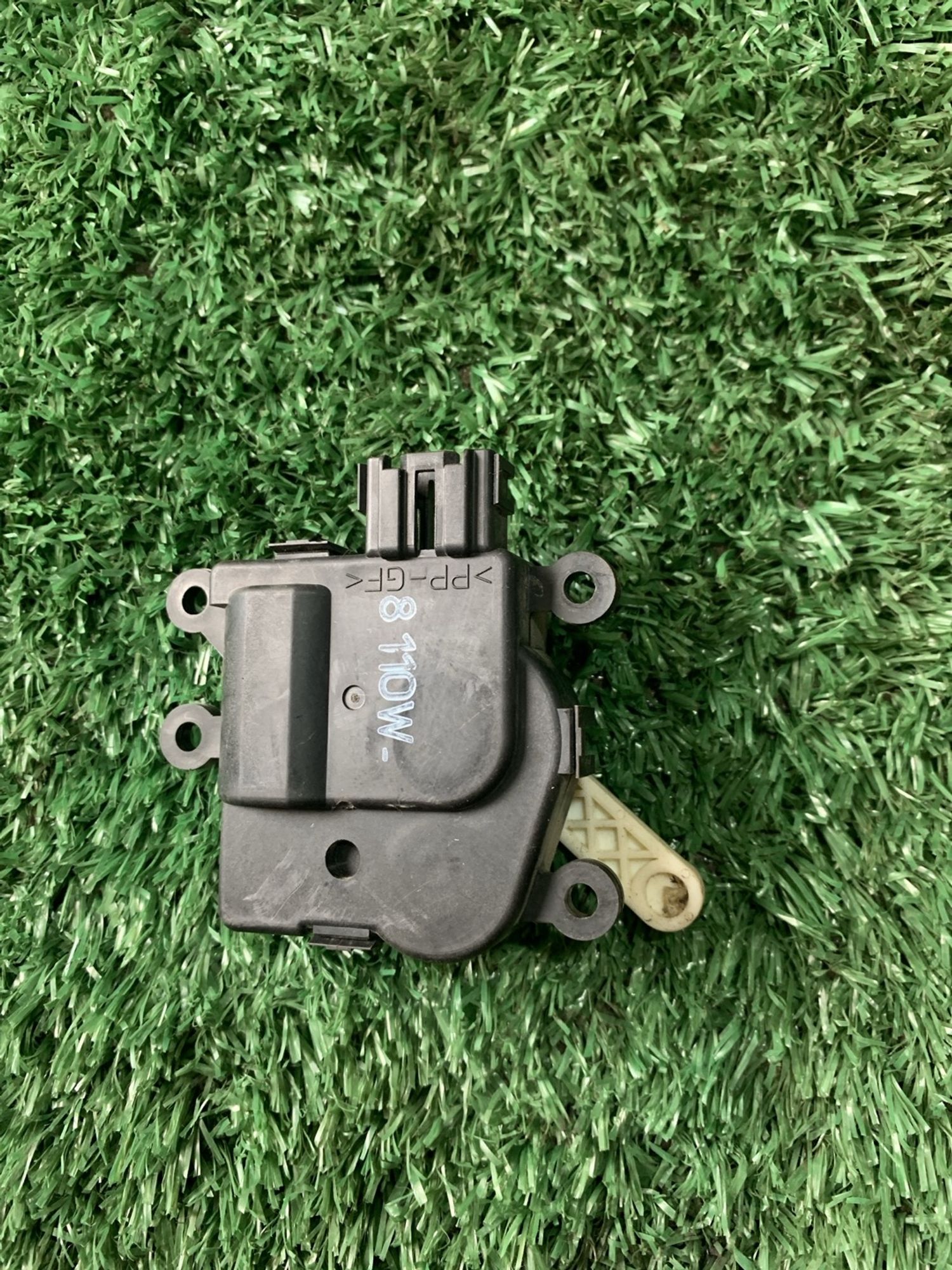 https://gcs.partsauto.market/rn-stockpro.appspot.com/thmbs/userImages/f92b14355489e3b224da6399a17e0798/part/b453236d-a4d2-44ea-a75a-b27d38aea8ed_1750512098089.jpg