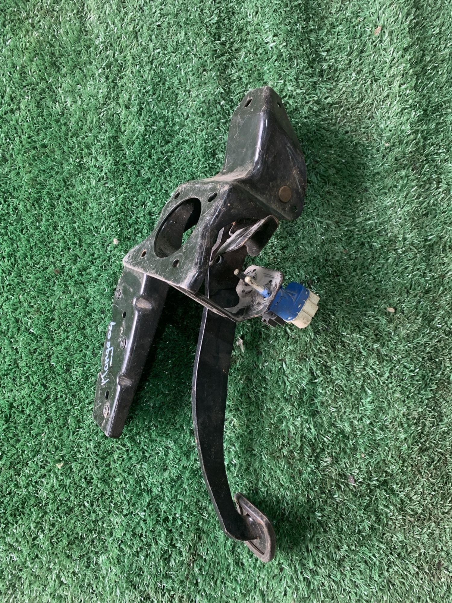 https://gcs.partsauto.market/rn-stockpro.appspot.com/thmbs/userImages/f92b14355489e3b224da6399a17e0798/part/be05973b-b6c3-4135-9842-963bda887921_1749725684753.jpg