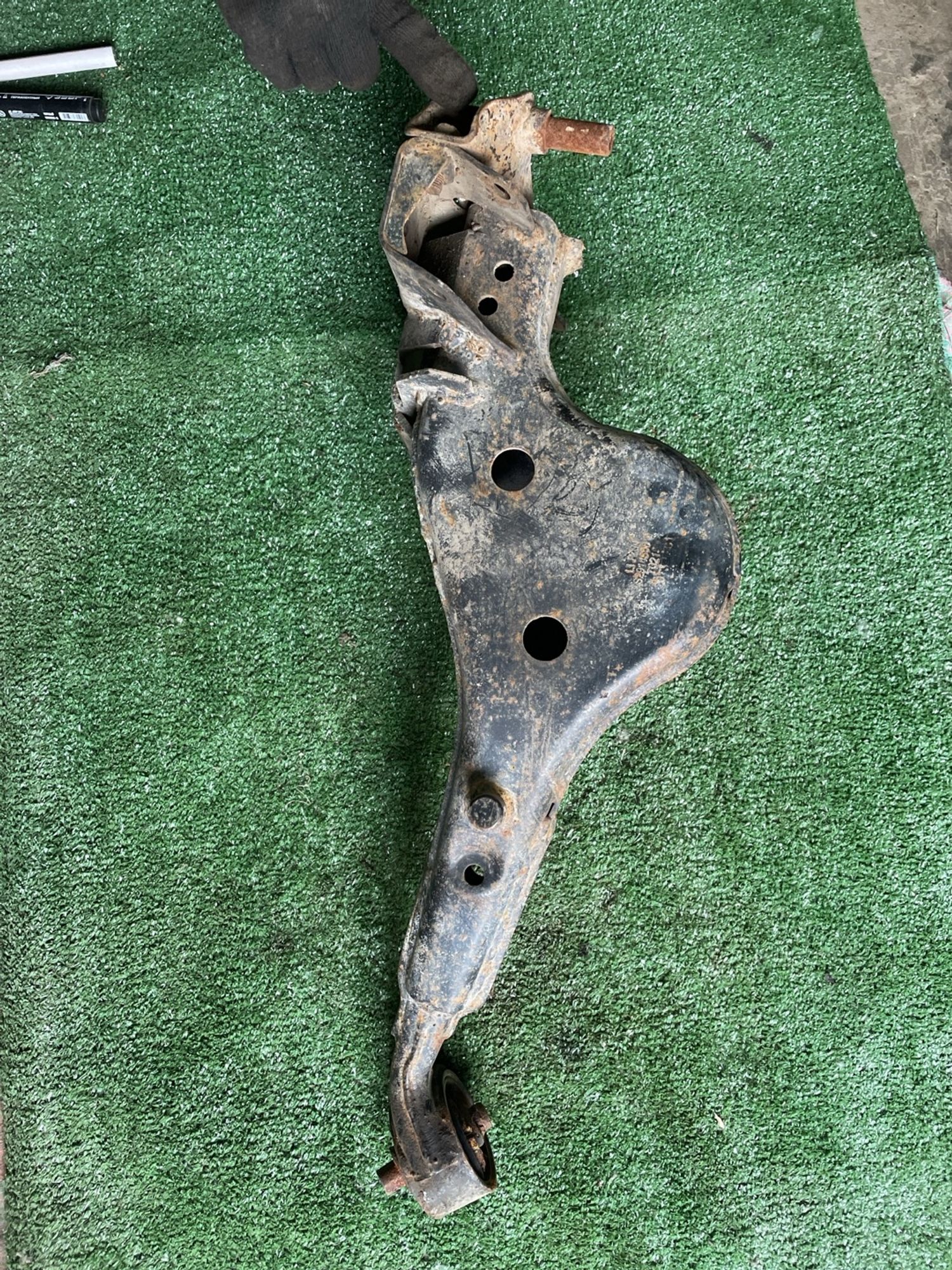 https://gcs.partsauto.market/rn-stockpro.appspot.com/thmbs/userImages/f92b14355489e3b224da6399a17e0798/part/c31f5bfa-f3ba-4913-8277-01df44a2f80e_1747145265747.jpg