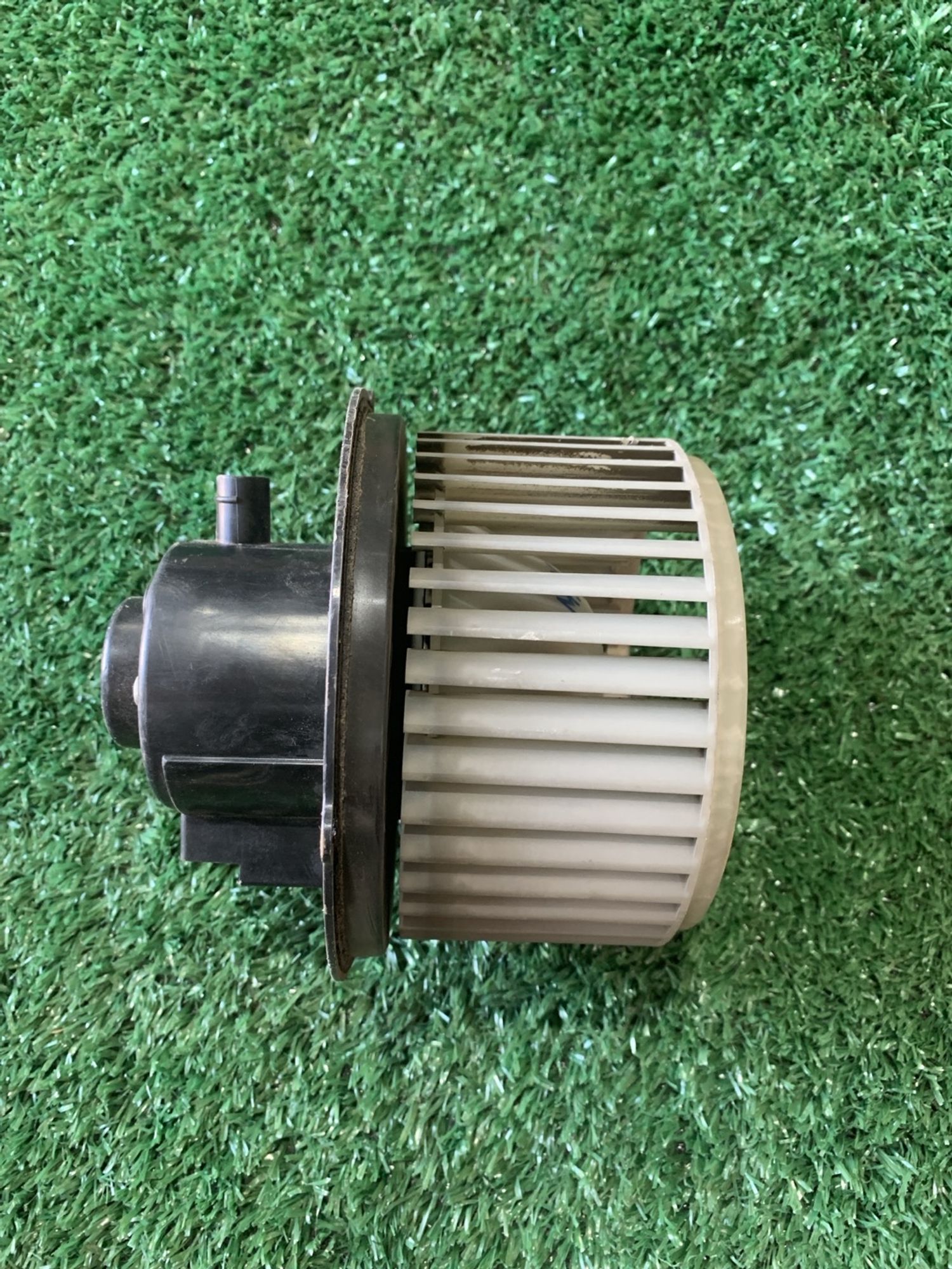 https://gcs.partsauto.market/rn-stockpro.appspot.com/thmbs/userImages/f92b14355489e3b224da6399a17e0798/part/c5104ed2-f394-4d1f-92e5-c845710c2389_1748937820252.jpg