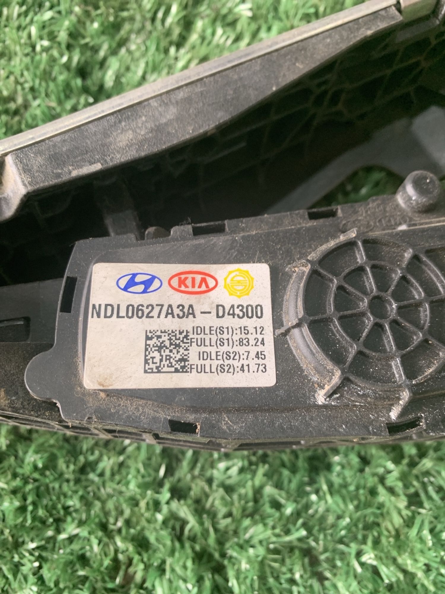 https://gcs.partsauto.market/rn-stockpro.appspot.com/thmbs/userImages/f92b14355489e3b224da6399a17e0798/part/cdda6d0d-ea6c-4e4b-98bc-ca41f974df78_1749711872345.jpg