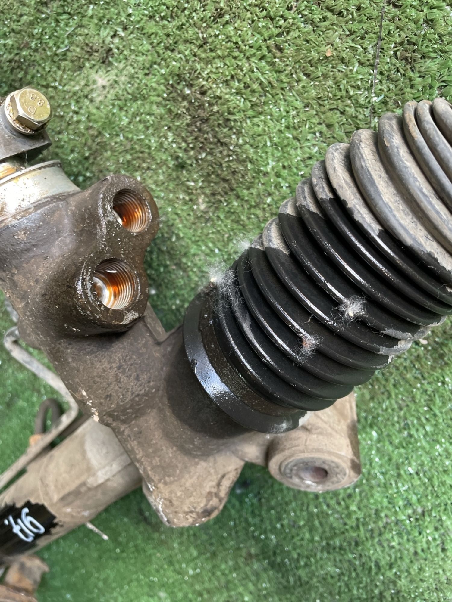 https://gcs.partsauto.market/rn-stockpro.appspot.com/thmbs/userImages/f92b14355489e3b224da6399a17e0798/part/ce6045e9-ce46-4876-a3e7-d2fe6b44e1d4_1747296475890.jpg