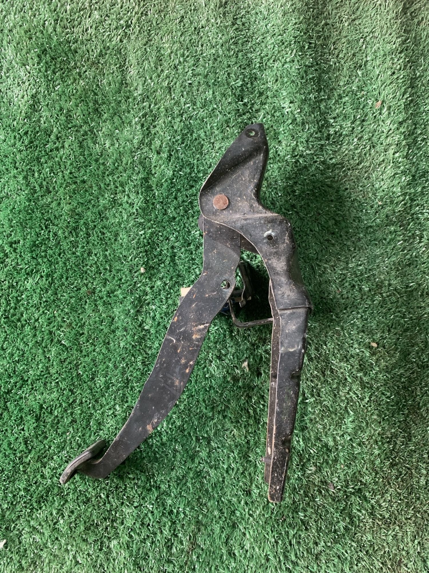 https://gcs.partsauto.market/rn-stockpro.appspot.com/thmbs/userImages/f92b14355489e3b224da6399a17e0798/part/d015ef95-771e-436a-9392-cdbba4a731b0_1749725716052.jpg