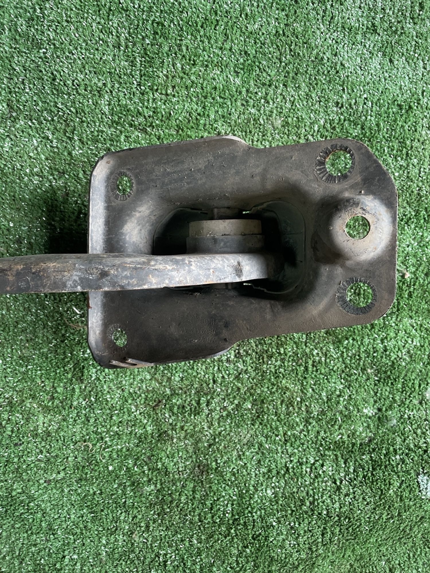 https://gcs.partsauto.market/rn-stockpro.appspot.com/thmbs/userImages/f92b14355489e3b224da6399a17e0798/part/d259f3d0-57f0-412e-9caf-00bce7403154_1747144044352.jpg