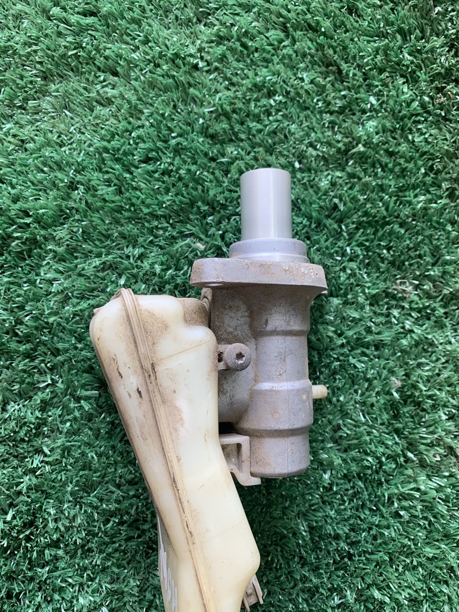 https://gcs.partsauto.market/rn-stockpro.appspot.com/thmbs/userImages/f92b14355489e3b224da6399a17e0798/part/d2f69000-c475-4cdf-a580-571a8f04364a_1749644791142.jpg