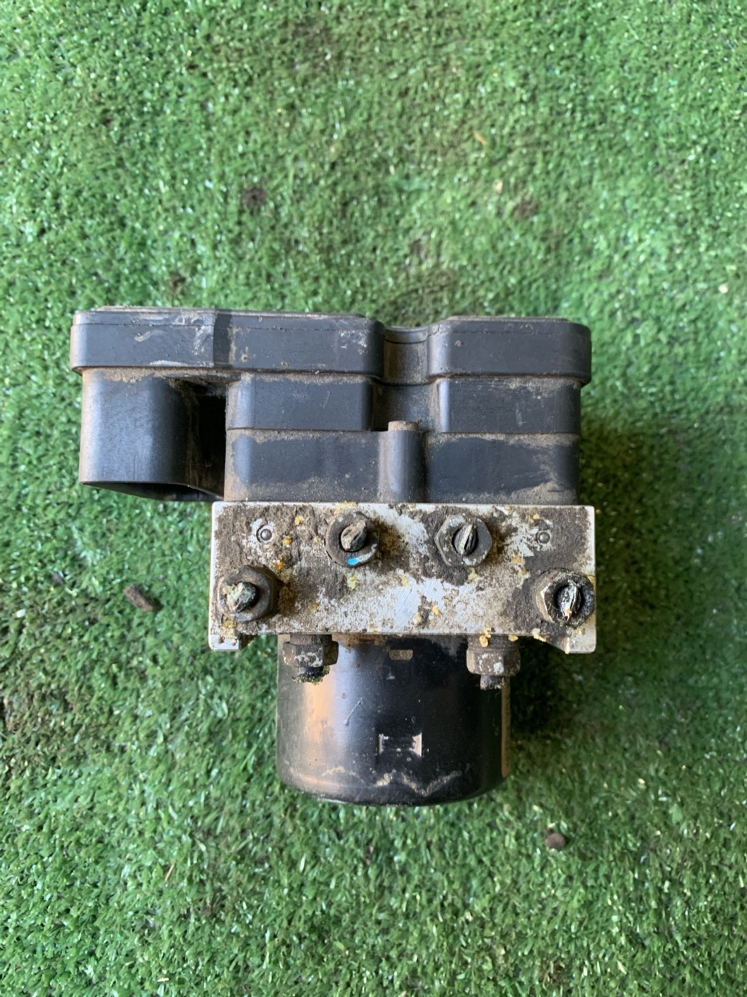 https://gcs.partsauto.market/rn-stockpro.appspot.com/thmbs/userImages/f92b14355489e3b224da6399a17e0798/part/e0937878-5784-49c5-922e-e99c6845e3c5_1748334041463.jpg
