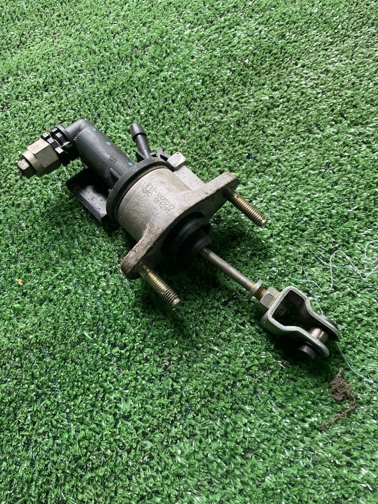 https://gcs.partsauto.market/rn-stockpro.appspot.com/thmbs/userImages/f92b14355489e3b224da6399a17e0798/part/e5f4a0f2-02ae-4d49-a45a-61ad24b37272_1746871007879.jpg