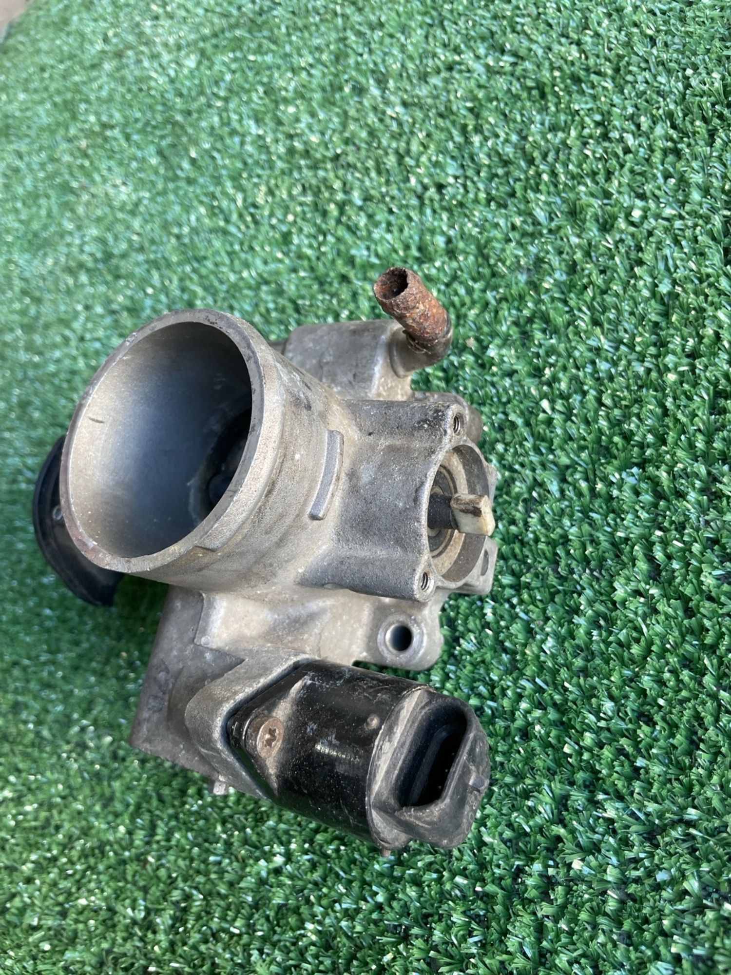https://gcs.partsauto.market/rn-stockpro.appspot.com/thmbs/userImages/f92b14355489e3b224da6399a17e0798/part/e8f014c0-b838-4324-9daf-c4da3430e902_1746953906001.jpg