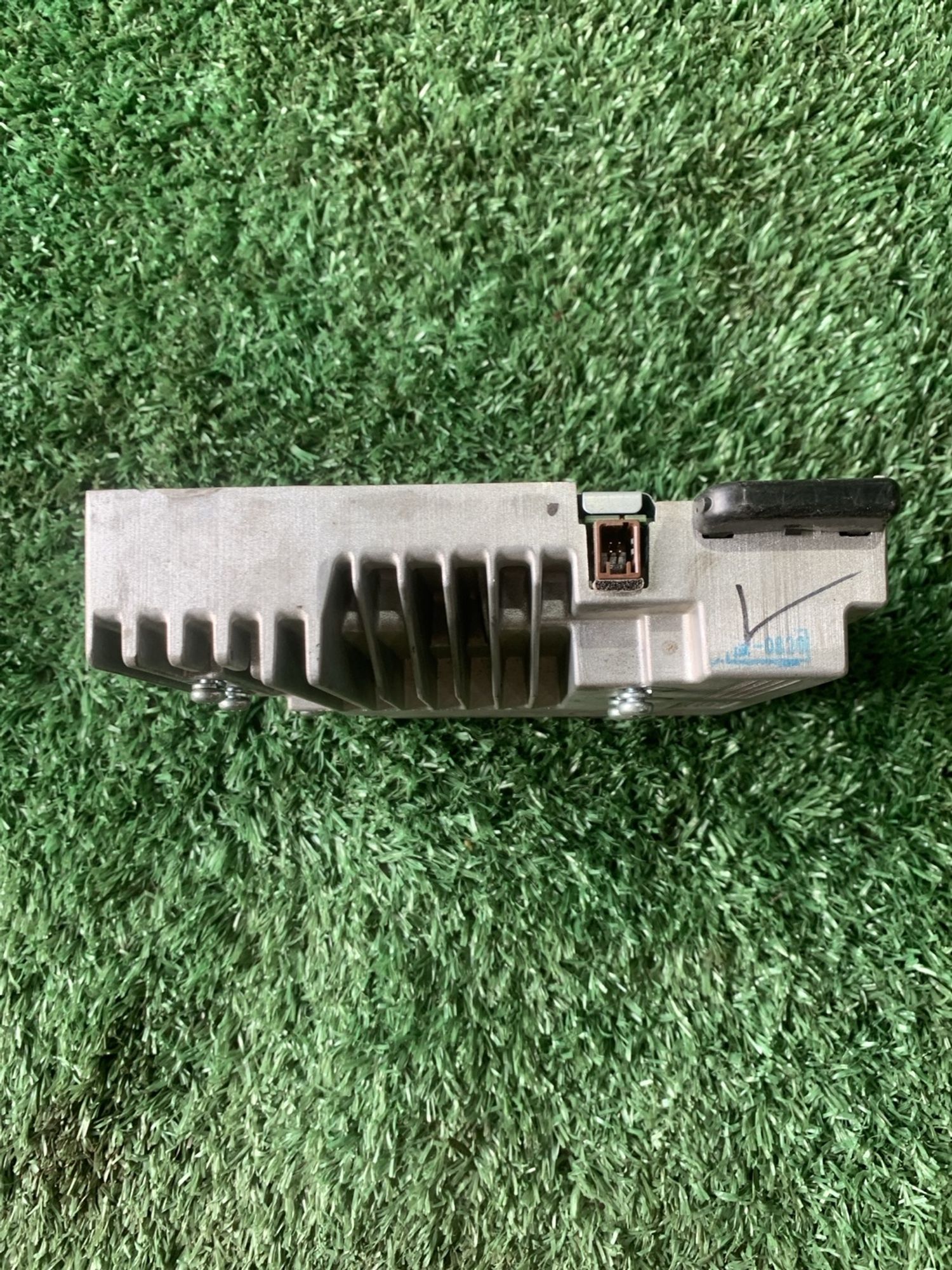 https://gcs.partsauto.market/rn-stockpro.appspot.com/thmbs/userImages/f92b14355489e3b224da6399a17e0798/part/edc9b138-d646-47b2-8743-6ff3d50f736c_1750426301650.jpg