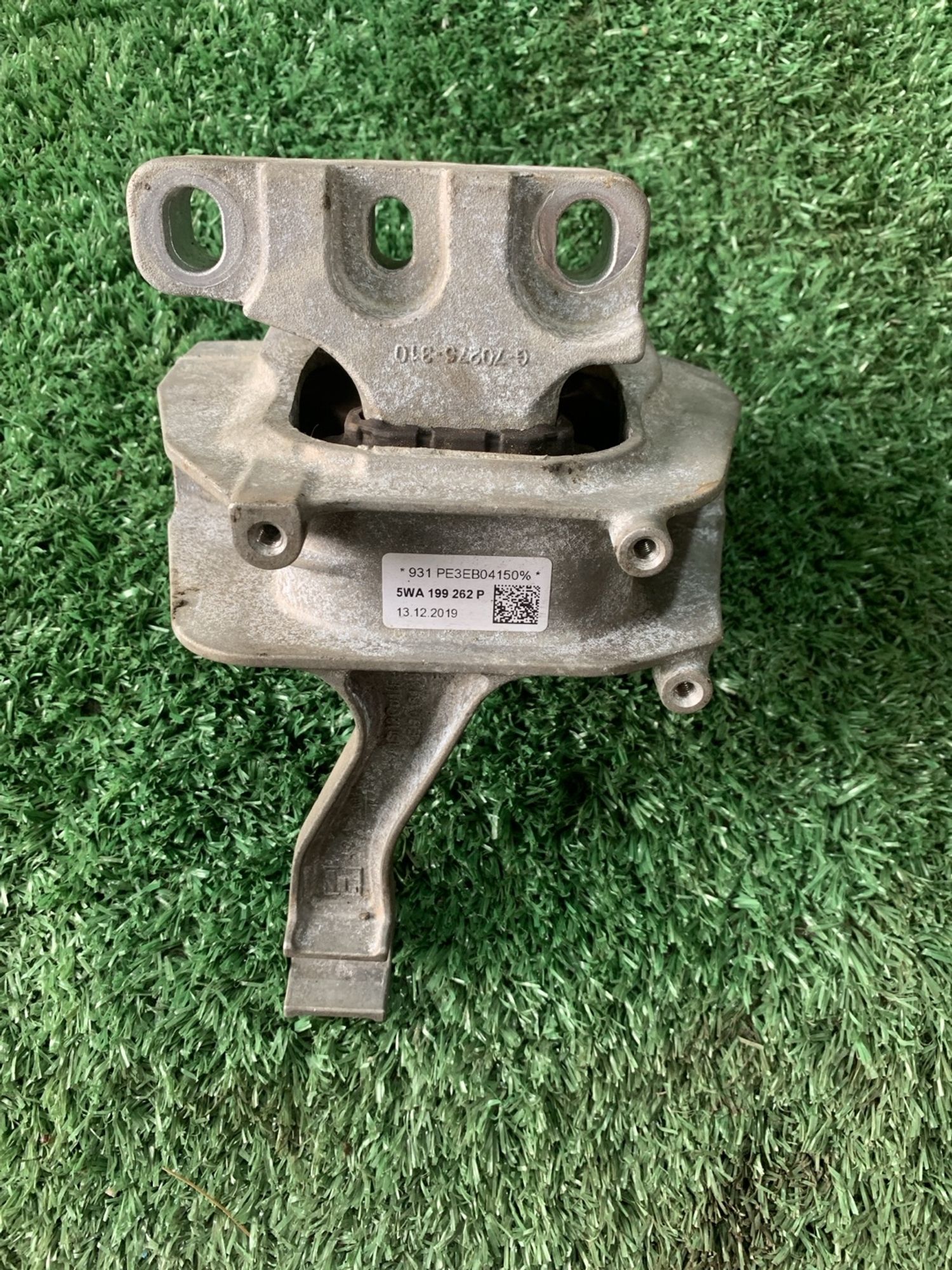 https://gcs.partsauto.market/rn-stockpro.appspot.com/thmbs/userImages/f92b14355489e3b224da6399a17e0798/part/ee182127-30c7-41b8-a6d1-0404fc8fd6a9_1749986287748.jpg