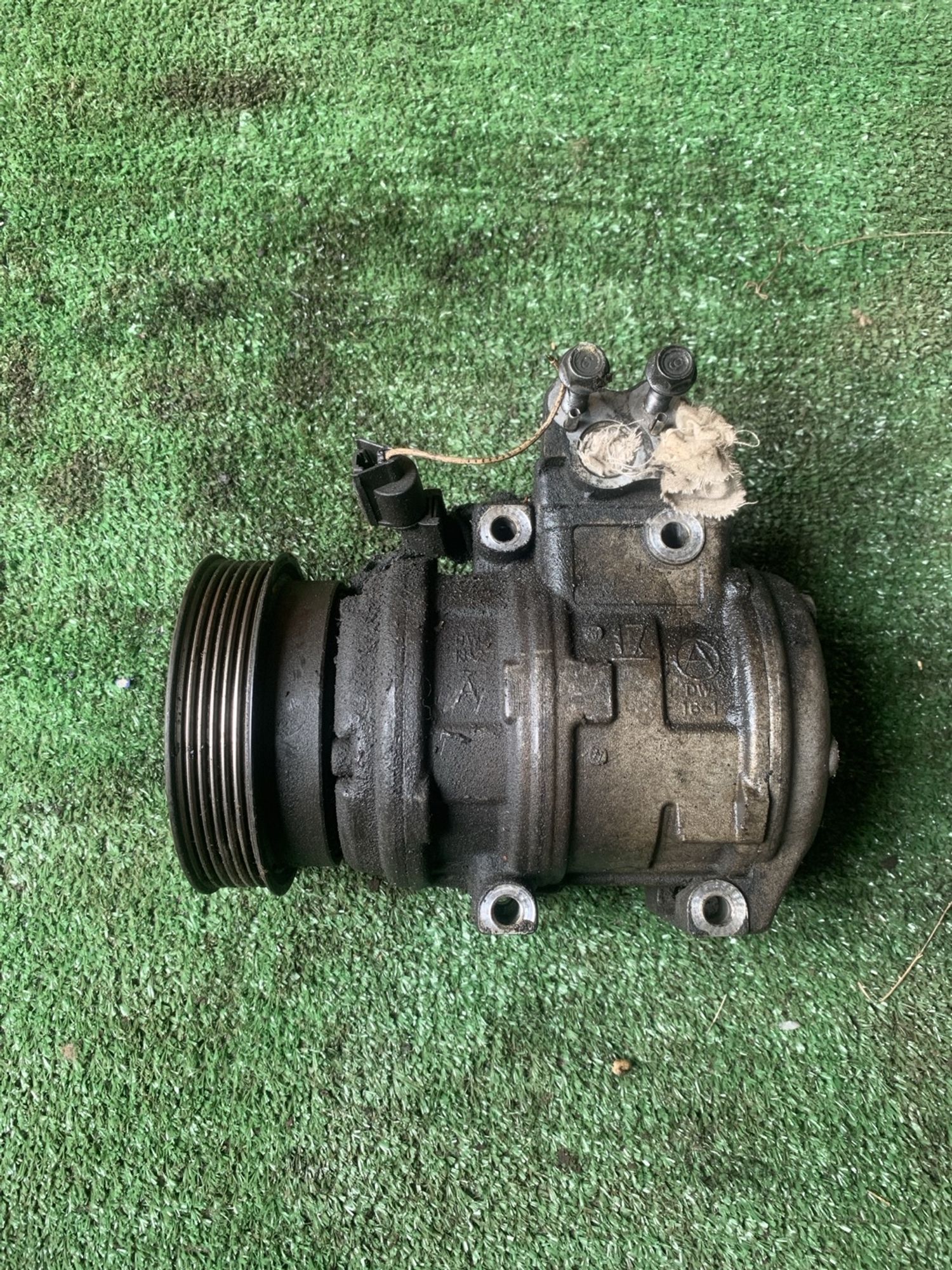 https://gcs.partsauto.market/rn-stockpro.appspot.com/thmbs/userImages/f92b14355489e3b224da6399a17e0798/part/ef9780d8-288f-48f3-b1f1-ef48e973922f_1748087912156.jpg