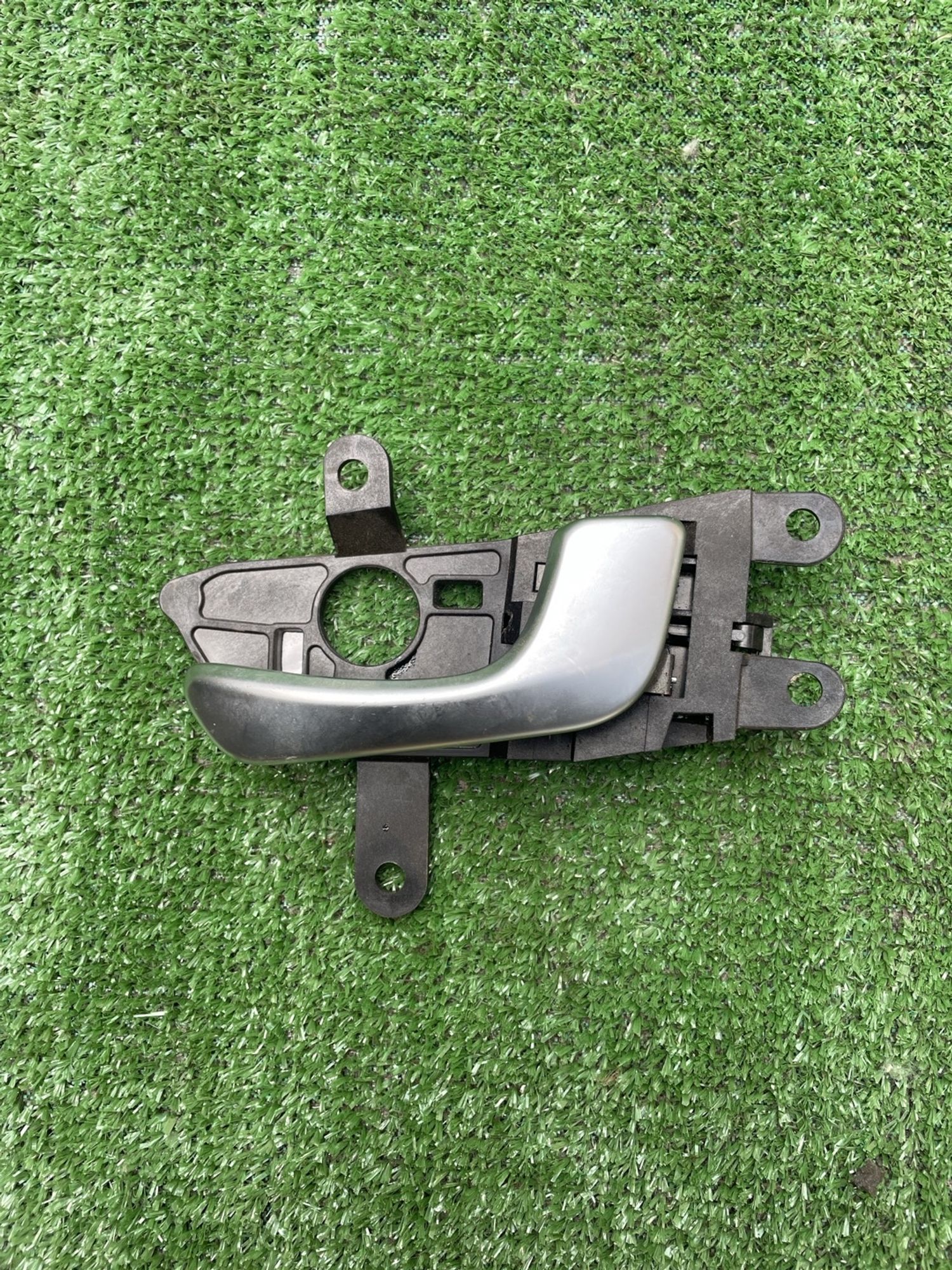 https://gcs.partsauto.market/rn-stockpro.appspot.com/thmbs/userImages/f92b14355489e3b224da6399a17e0798/part/fa4b67fc-0966-4aa8-90f1-ea7f257890dd_1750308359795.jpg
