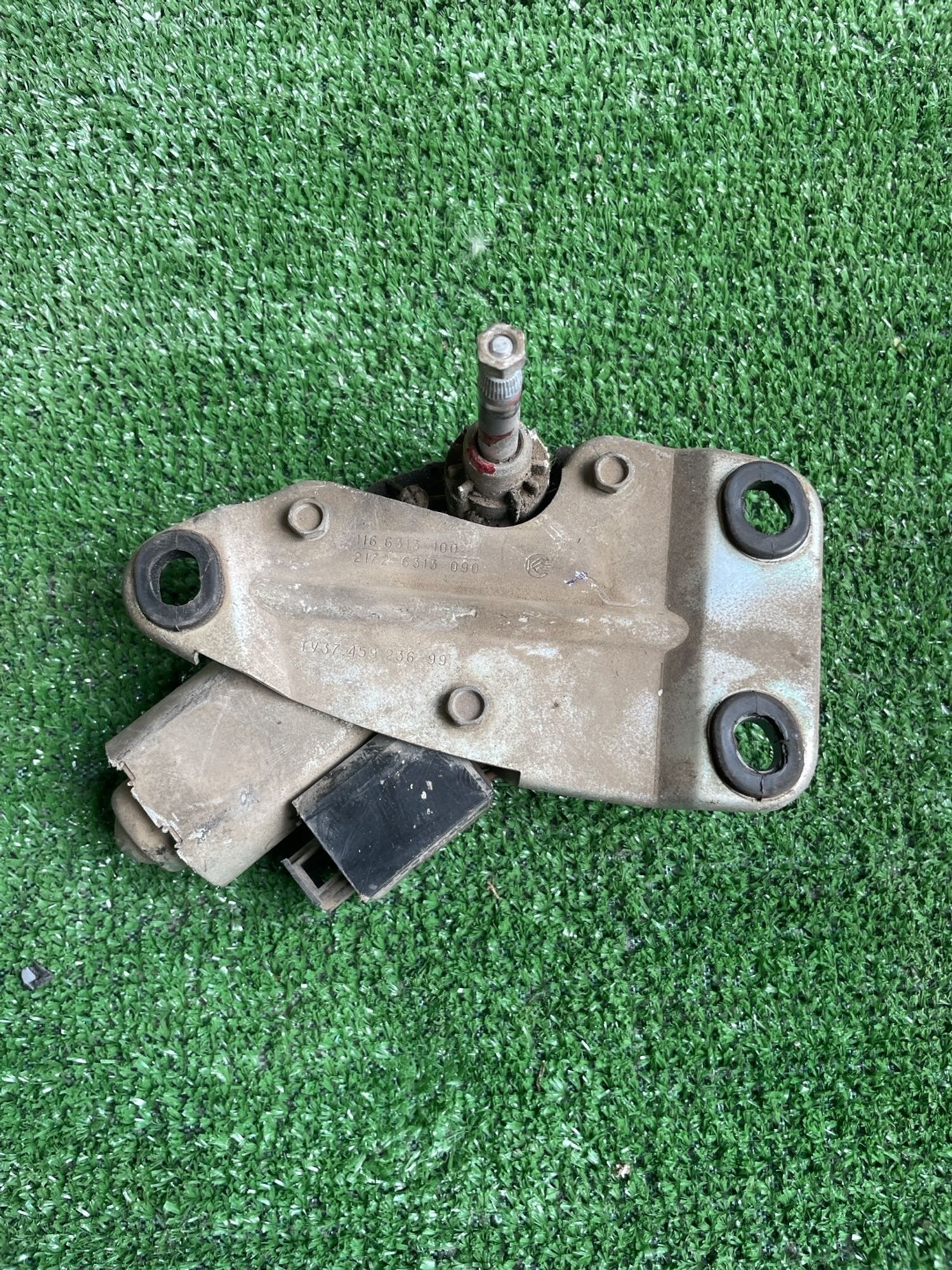 https://gcs.partsauto.market/rn-stockpro.appspot.com/thmbs/userImages/f92b14355489e3b224da6399a17e0798/part/ff122fb5-2c42-4295-aca2-11dfaf2366d2_1746962006149.jpg