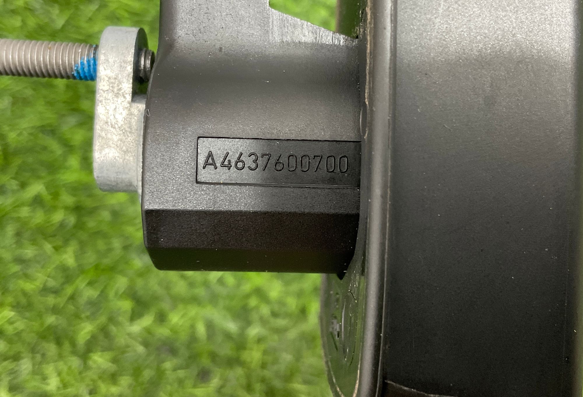 https://gcs.partsauto.market/rn-stockpro.appspot.com/thmbs/userImages/h353NjtZg3VDP19b5HMt7LlpbQ93/part/008354d6-07a7-4fd0-9bf3-579473f087f4_1742912312959.jpg