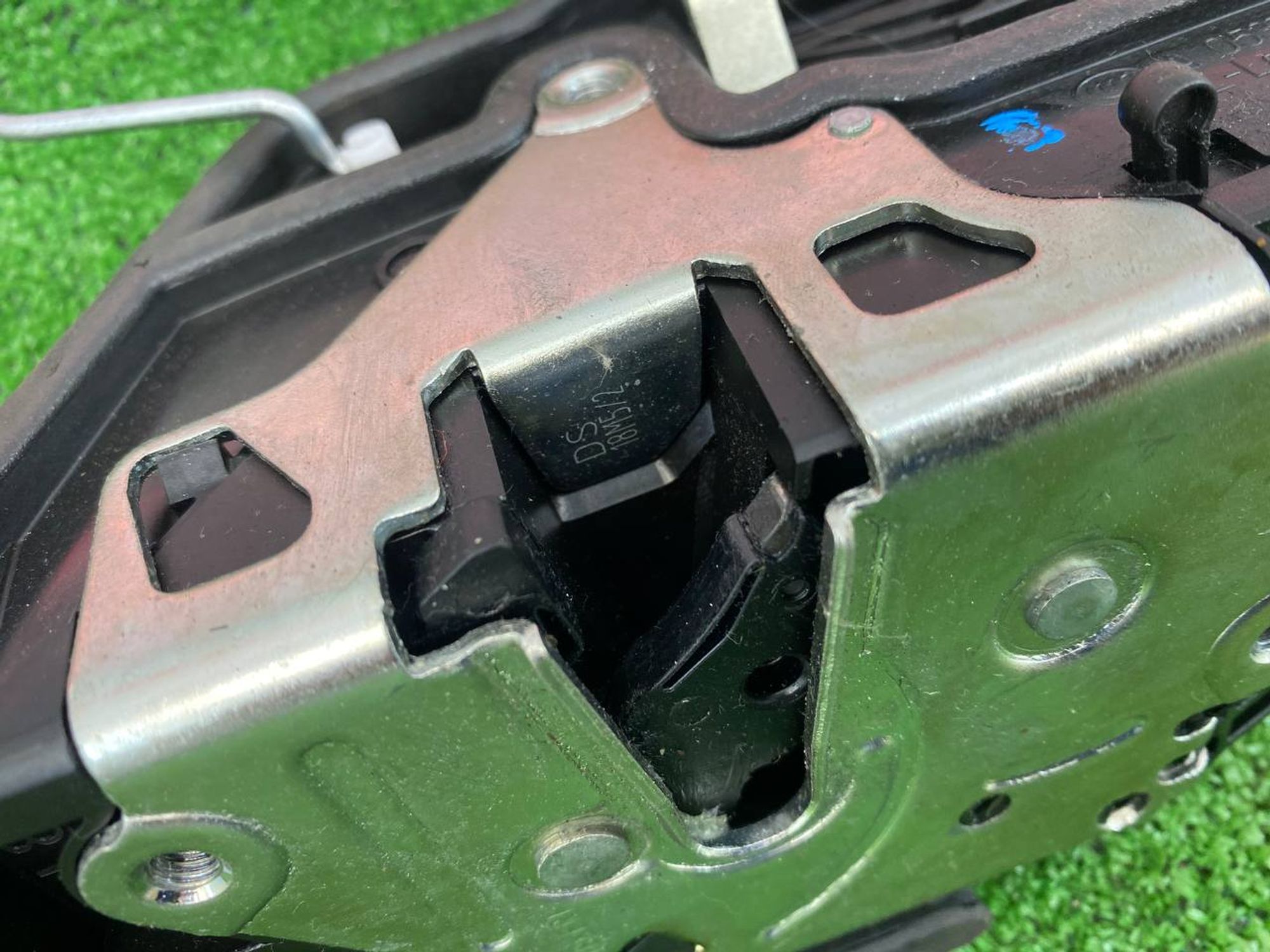 https://gcs.partsauto.market/rn-stockpro.appspot.com/thmbs/userImages/h353NjtZg3VDP19b5HMt7LlpbQ93/part/01808918-5342-48d1-a236-1bf8fbaa8de0_1743756119471.jpg