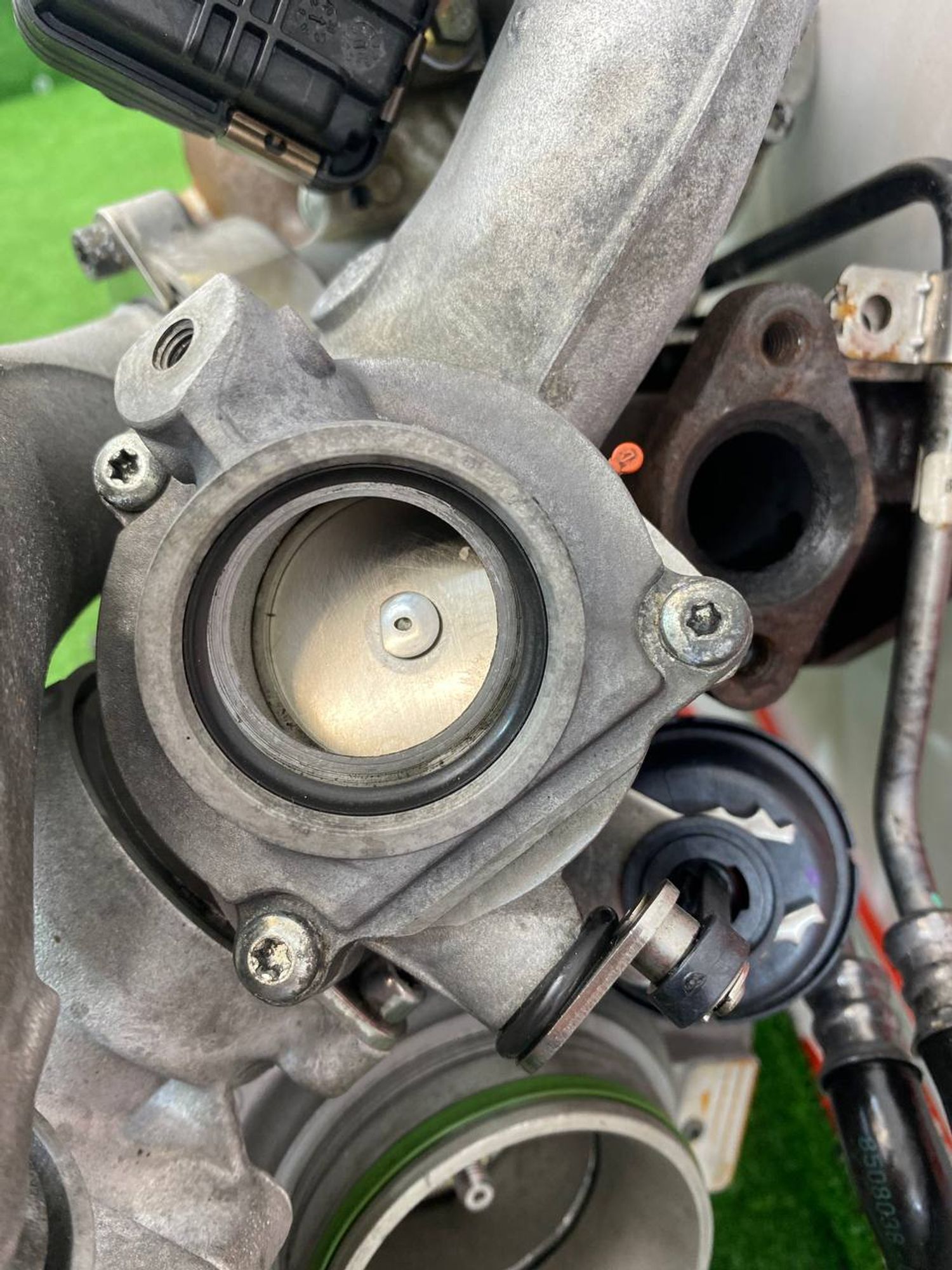 https://gcs.partsauto.market/rn-stockpro.appspot.com/thmbs/userImages/h353NjtZg3VDP19b5HMt7LlpbQ93/part/01d3fb4d-a5dd-4323-90fb-4f7b47aec716_1748680559843.jpg