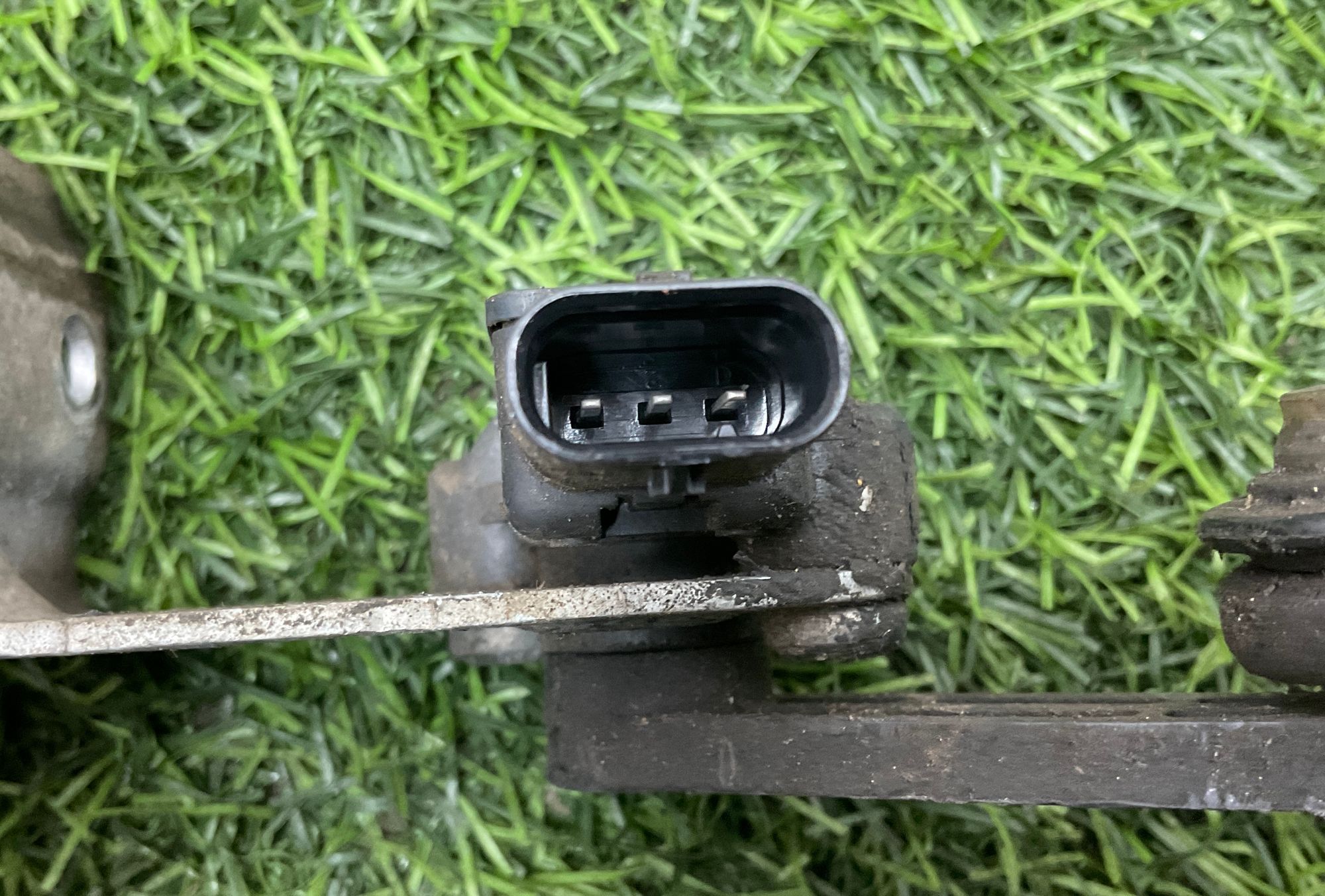 https://gcs.partsauto.market/rn-stockpro.appspot.com/thmbs/userImages/h353NjtZg3VDP19b5HMt7LlpbQ93/part/077a724d-4406-4a3c-977a-12828aa6fe27_1743412255747.jpg