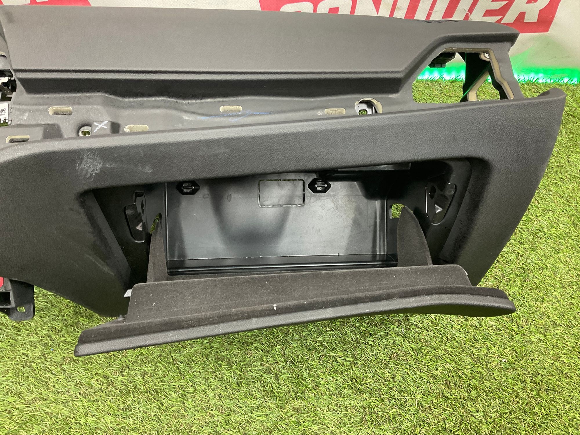 https://gcs.partsauto.market/rn-stockpro.appspot.com/thmbs/userImages/h353NjtZg3VDP19b5HMt7LlpbQ93/part/0a176ade-8a97-4b4f-9538-8cb28c6ba8d5_1748009589333.jpg