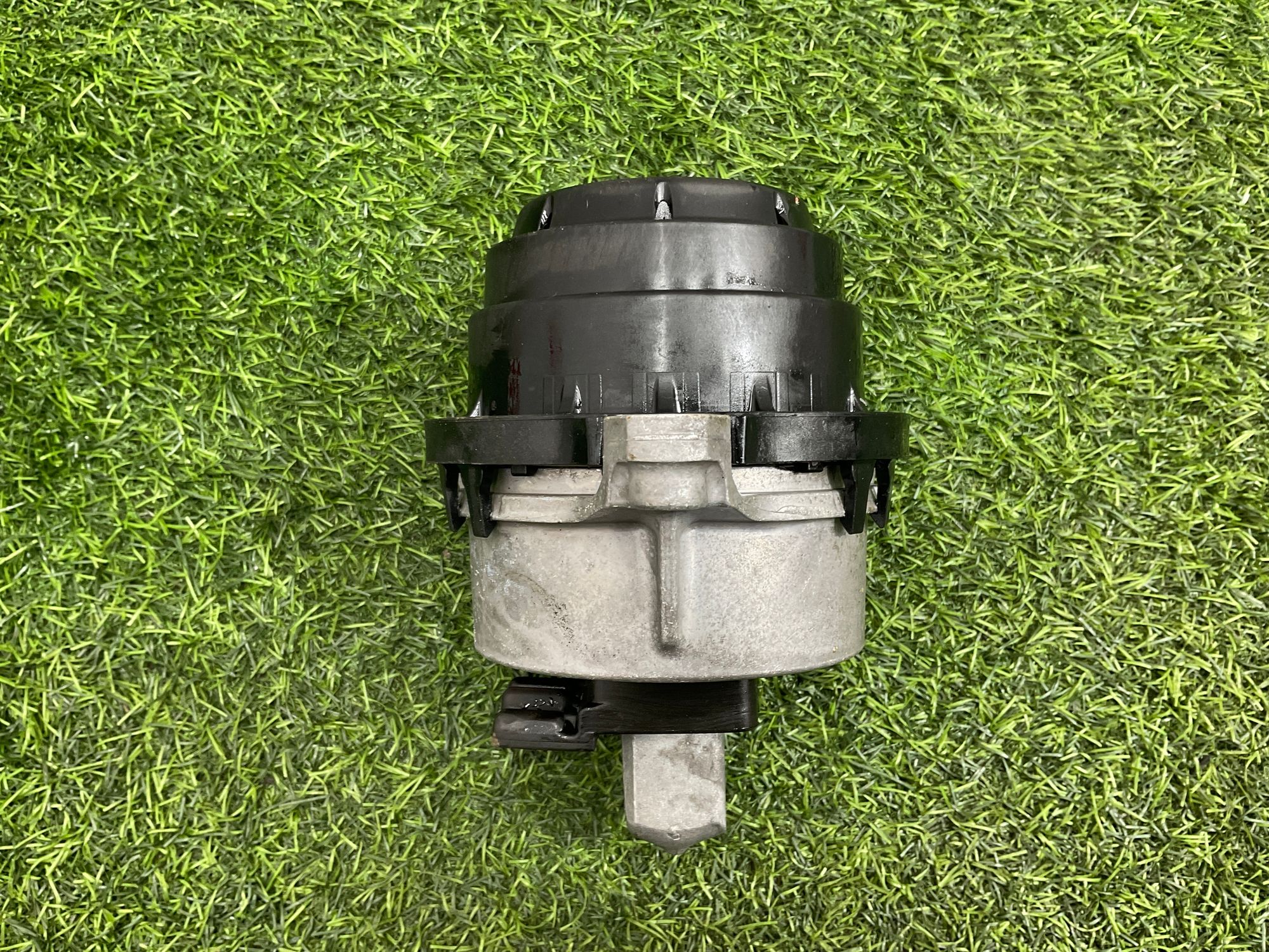 https://gcs.partsauto.market/rn-stockpro.appspot.com/thmbs/userImages/h353NjtZg3VDP19b5HMt7LlpbQ93/part/0cb4ae57-5462-4a25-ad58-a3fff0745c0c_1744191882416.jpg