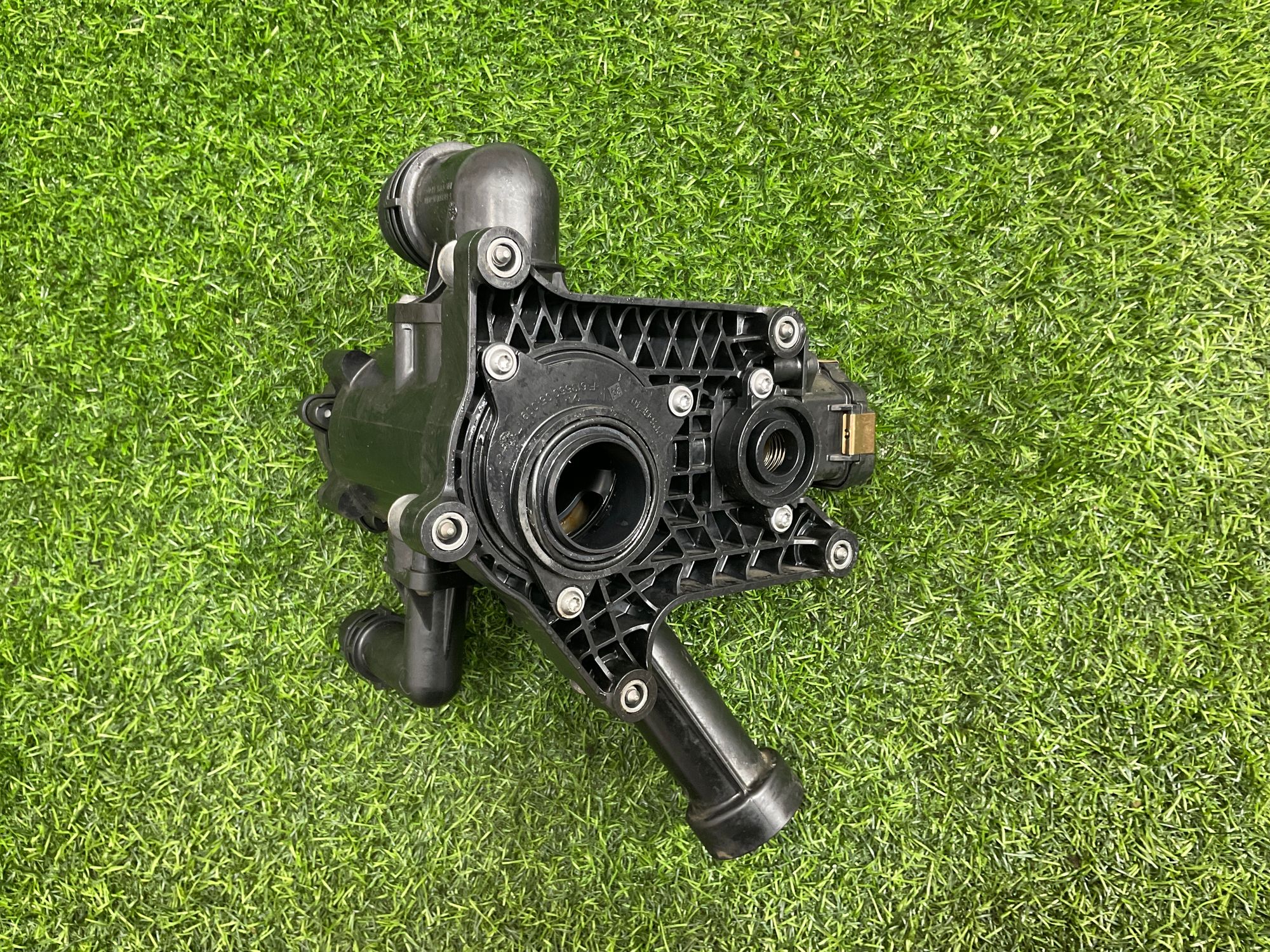 https://gcs.partsauto.market/rn-stockpro.appspot.com/thmbs/userImages/h353NjtZg3VDP19b5HMt7LlpbQ93/part/0da6ab0c-3e27-416b-926a-493108e2162f_1741358257646.jpg