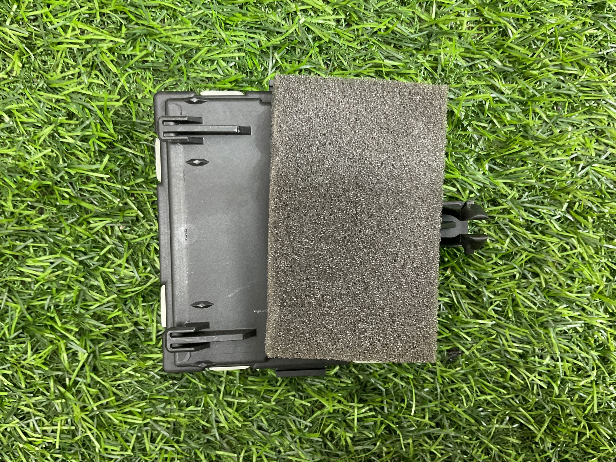 https://gcs.partsauto.market/rn-stockpro.appspot.com/thmbs/userImages/h353NjtZg3VDP19b5HMt7LlpbQ93/part/105fbcfe-807d-4e66-bf7c-bbcf140fb392_1742903021110.jpg