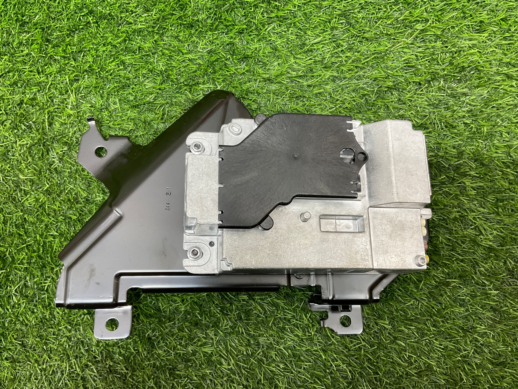 https://gcs.partsauto.market/rn-stockpro.appspot.com/thmbs/userImages/h353NjtZg3VDP19b5HMt7LlpbQ93/part/14933fb7-8a20-4e01-9754-deac11ec377d_1734449698106.jpg