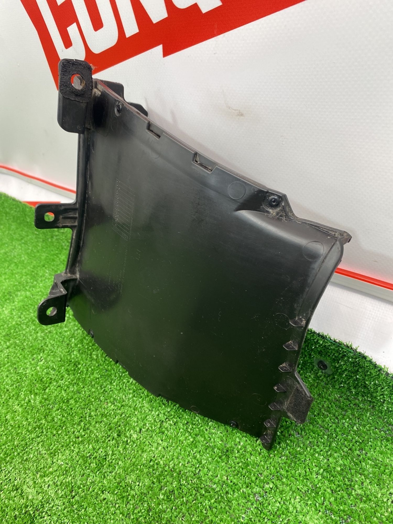 https://gcs.partsauto.market/rn-stockpro.appspot.com/thmbs/userImages/h353NjtZg3VDP19b5HMt7LlpbQ93/part/1504115d-bfd6-4064-9150-99358c85be49_1741941371763.jpg