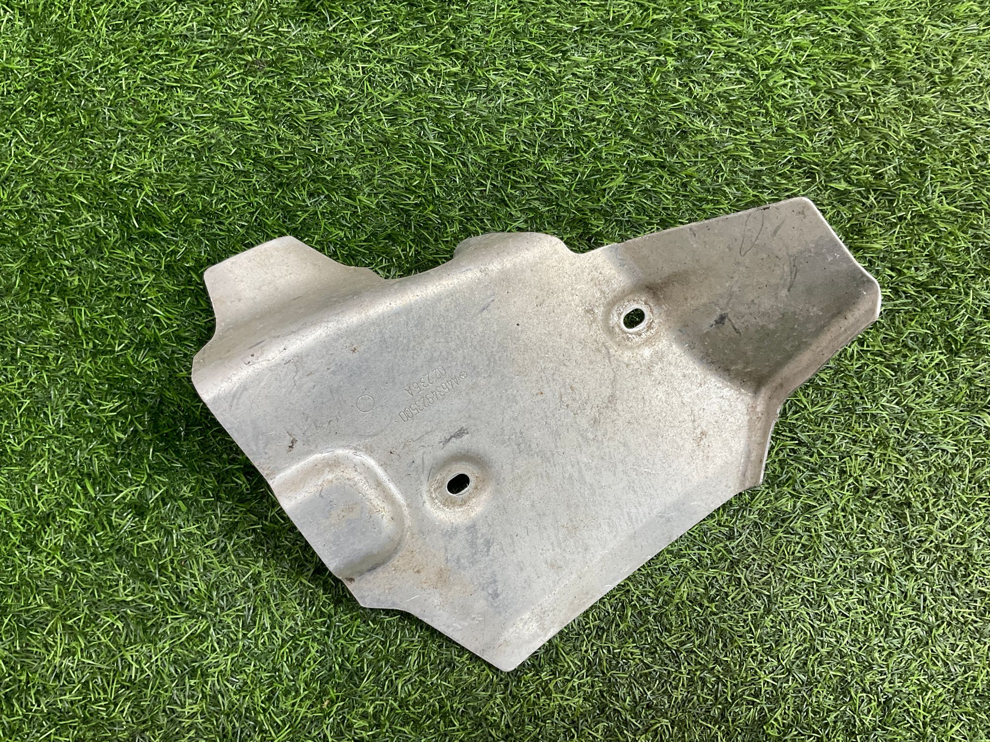 https://gcs.partsauto.market/rn-stockpro.appspot.com/thmbs/userImages/h353NjtZg3VDP19b5HMt7LlpbQ93/part/167f5e74-b56e-494a-836d-3d1e0a1625ef_1744099537883.jpg