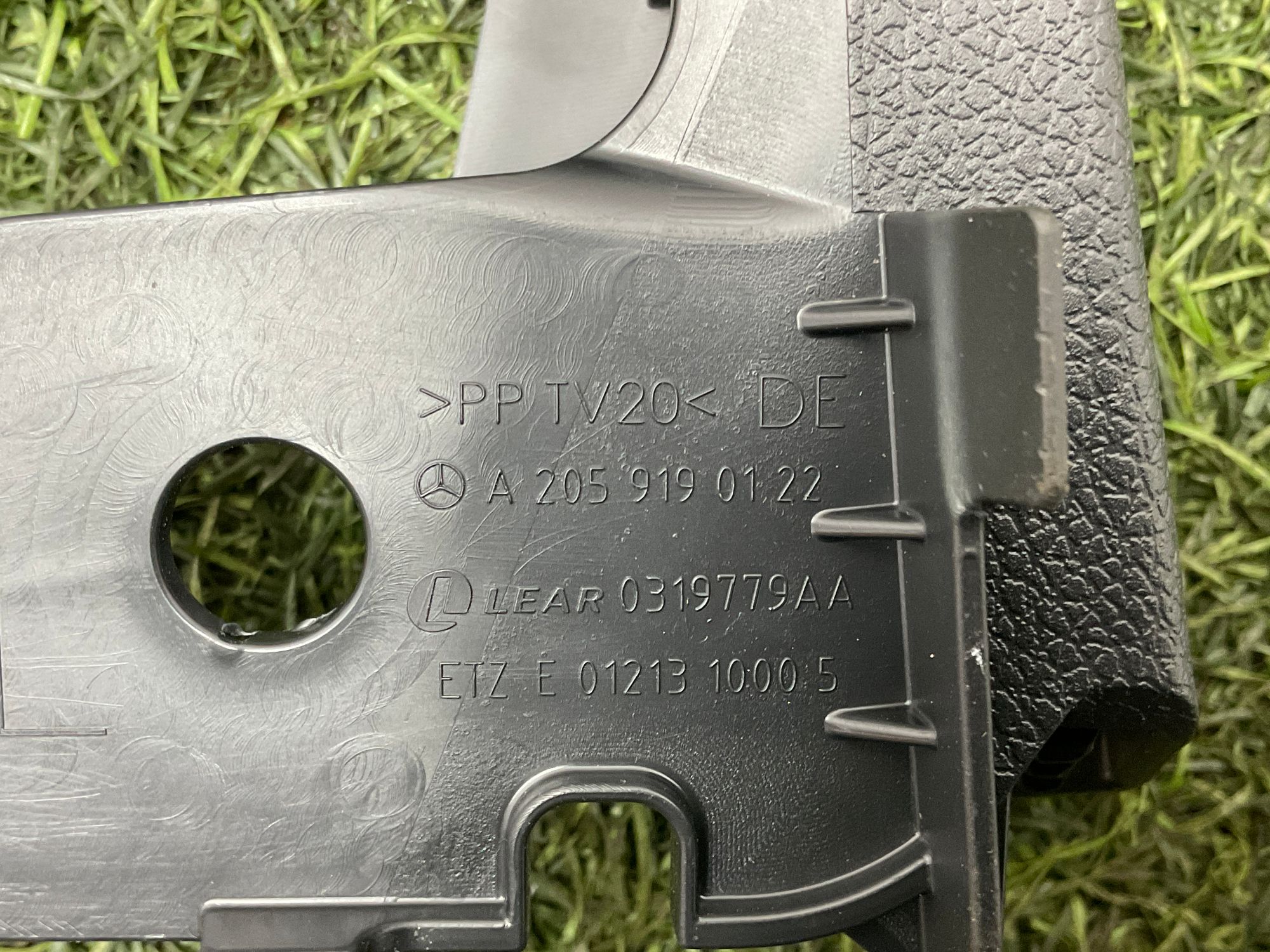 https://gcs.partsauto.market/rn-stockpro.appspot.com/thmbs/userImages/h353NjtZg3VDP19b5HMt7LlpbQ93/part/19d3d7e5-0ee3-42bf-85d5-bacac0e1c8c8_1742197082700.jpg