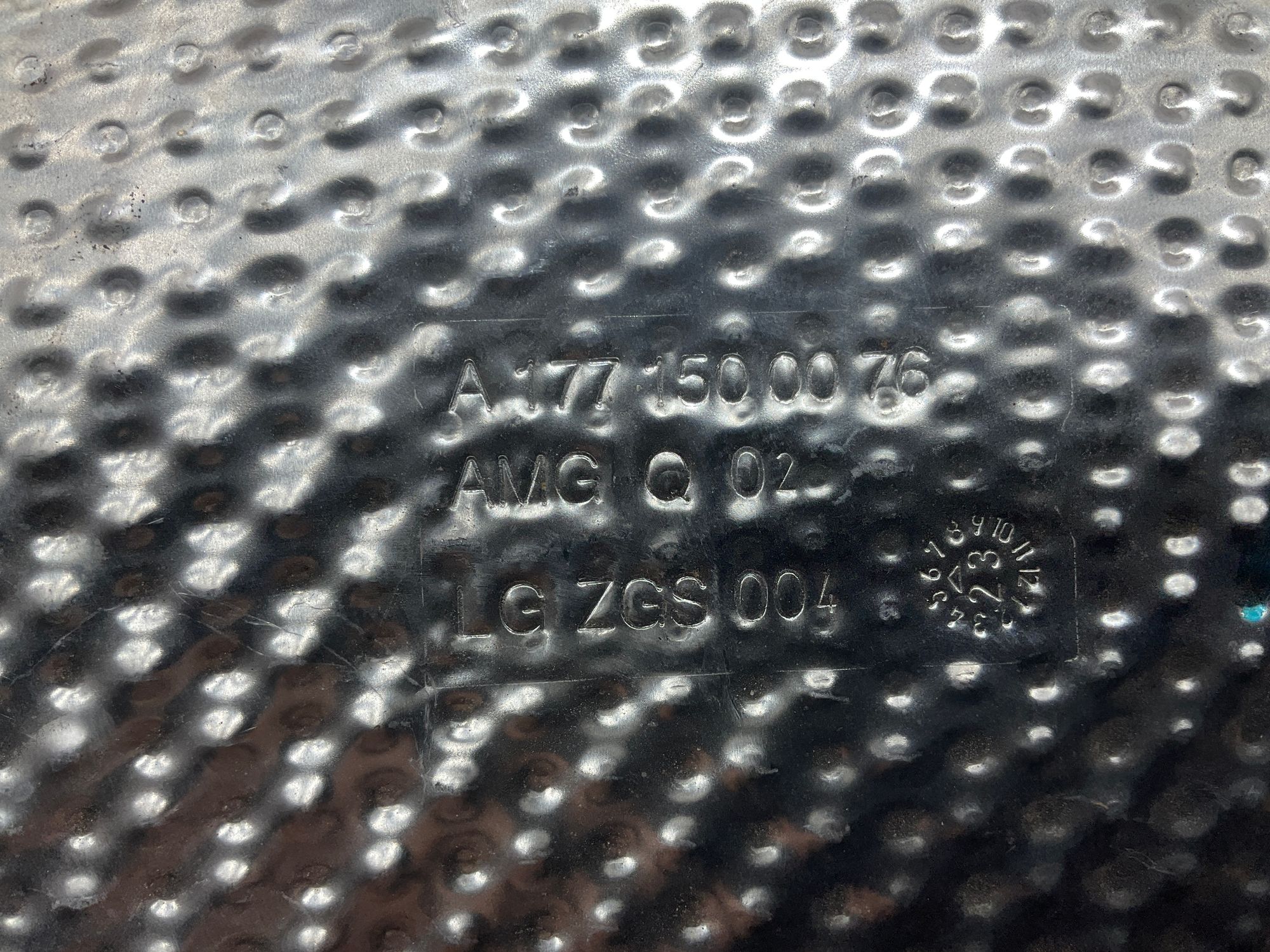 https://gcs.partsauto.market/rn-stockpro.appspot.com/thmbs/userImages/h353NjtZg3VDP19b5HMt7LlpbQ93/part/1ba66781-df21-4afe-8fcc-f480512168a3_1742826459360.jpg