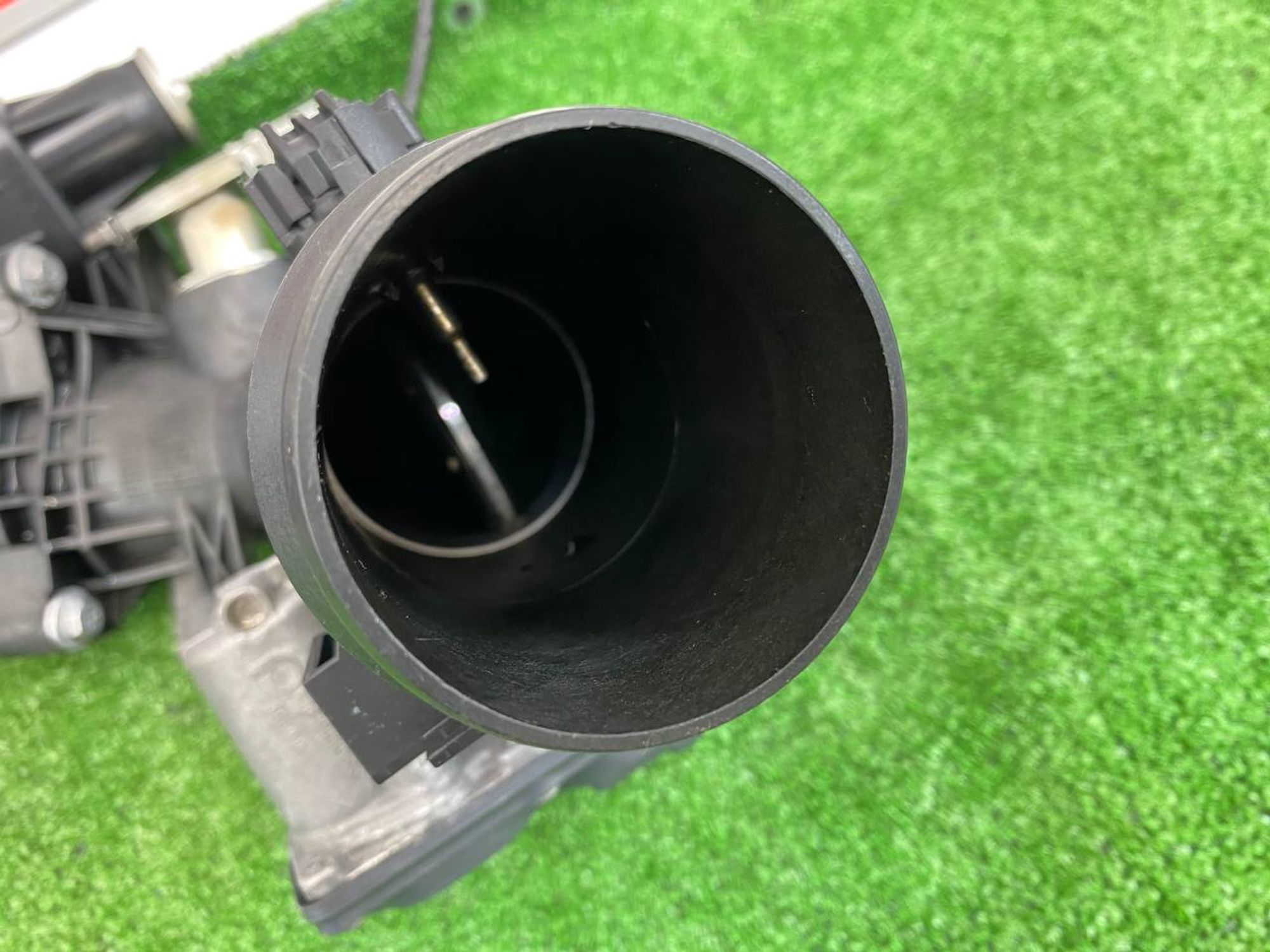 https://gcs.partsauto.market/rn-stockpro.appspot.com/thmbs/userImages/h353NjtZg3VDP19b5HMt7LlpbQ93/part/1d69eba9-075f-4a56-955c-1b8e34121c27_1748682493223.jpg