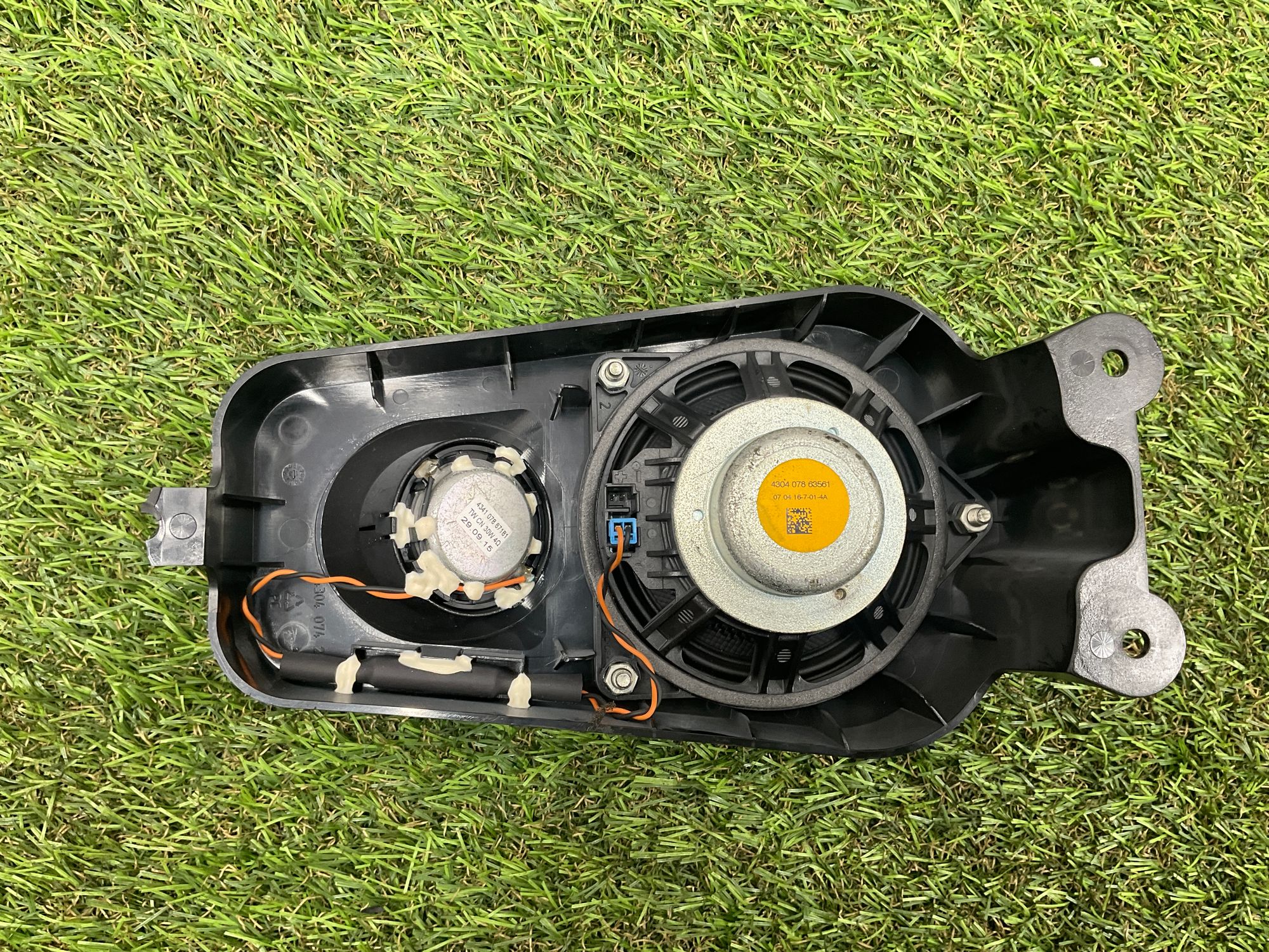 https://gcs.partsauto.market/rn-stockpro.appspot.com/thmbs/userImages/h353NjtZg3VDP19b5HMt7LlpbQ93/part/1ecd713b-31ee-46d2-b53e-c1948ab4f993_1747919074811.jpg
