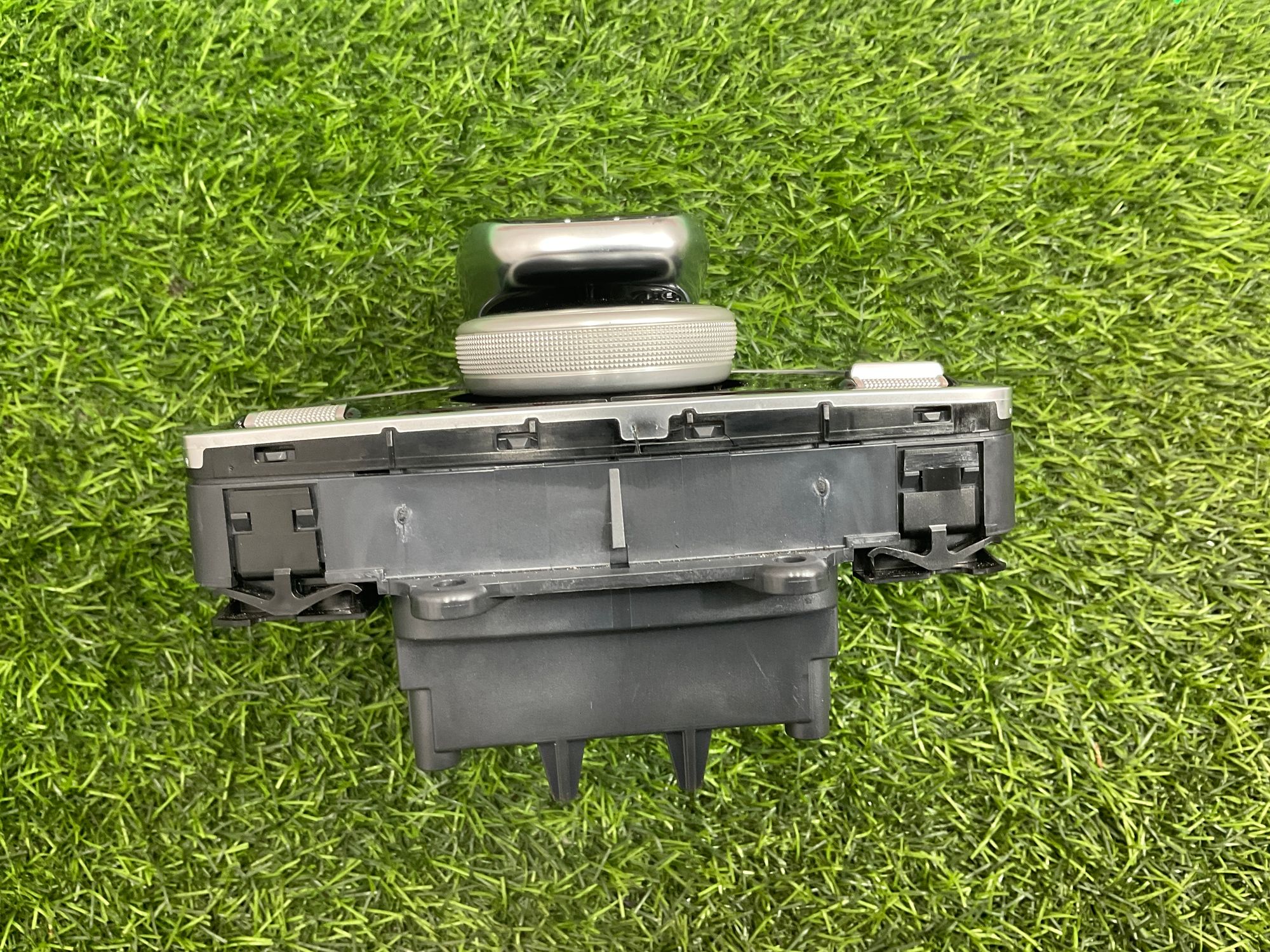 https://gcs.partsauto.market/rn-stockpro.appspot.com/thmbs/userImages/h353NjtZg3VDP19b5HMt7LlpbQ93/part/206fea44-a203-4fcb-a585-cea26348a789_1742635992090.jpg