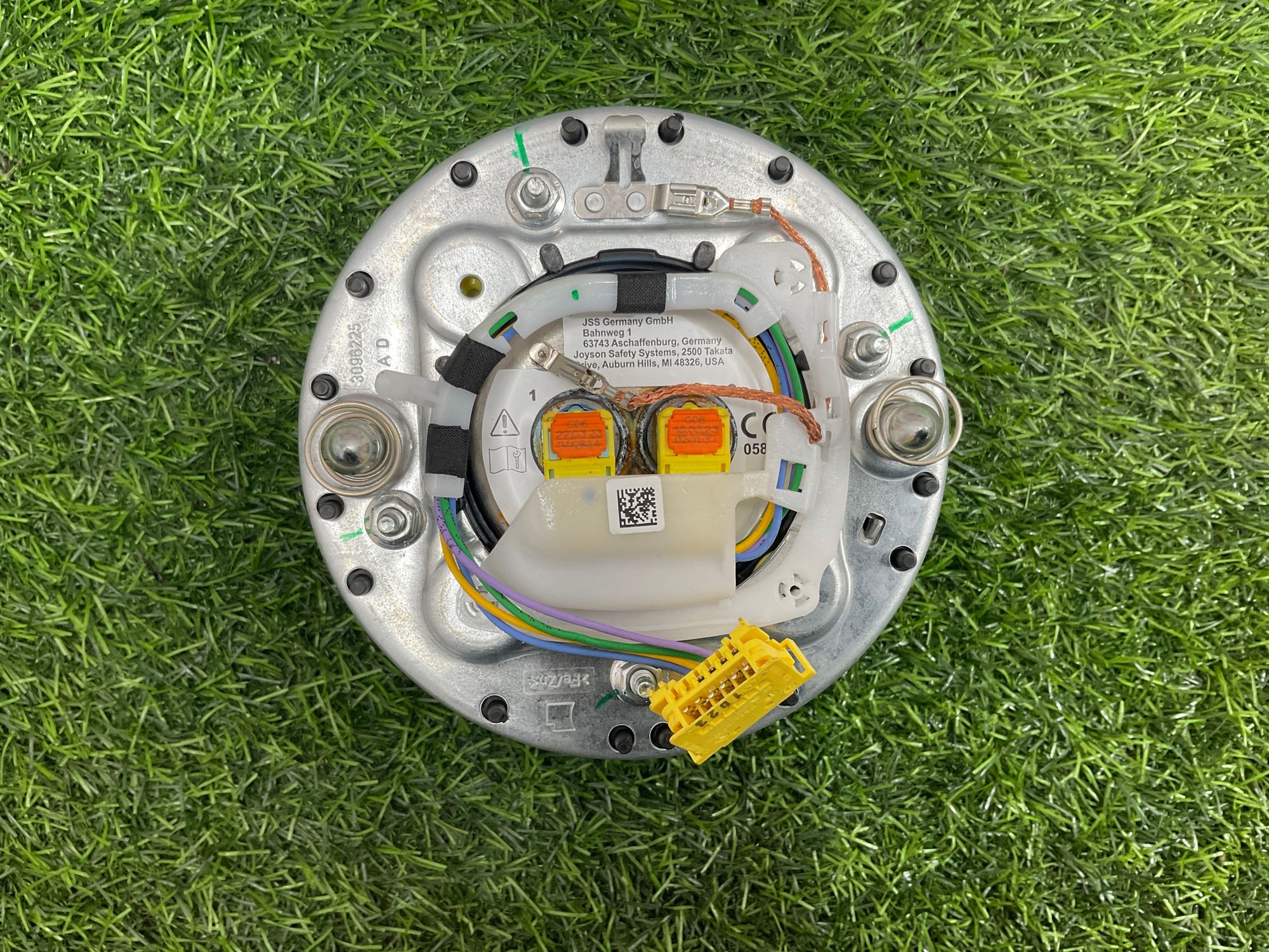 https://gcs.partsauto.market/rn-stockpro.appspot.com/thmbs/userImages/h353NjtZg3VDP19b5HMt7LlpbQ93/part/20743620-6da3-44ae-b28d-98d946434a33_1742398591798.jpg