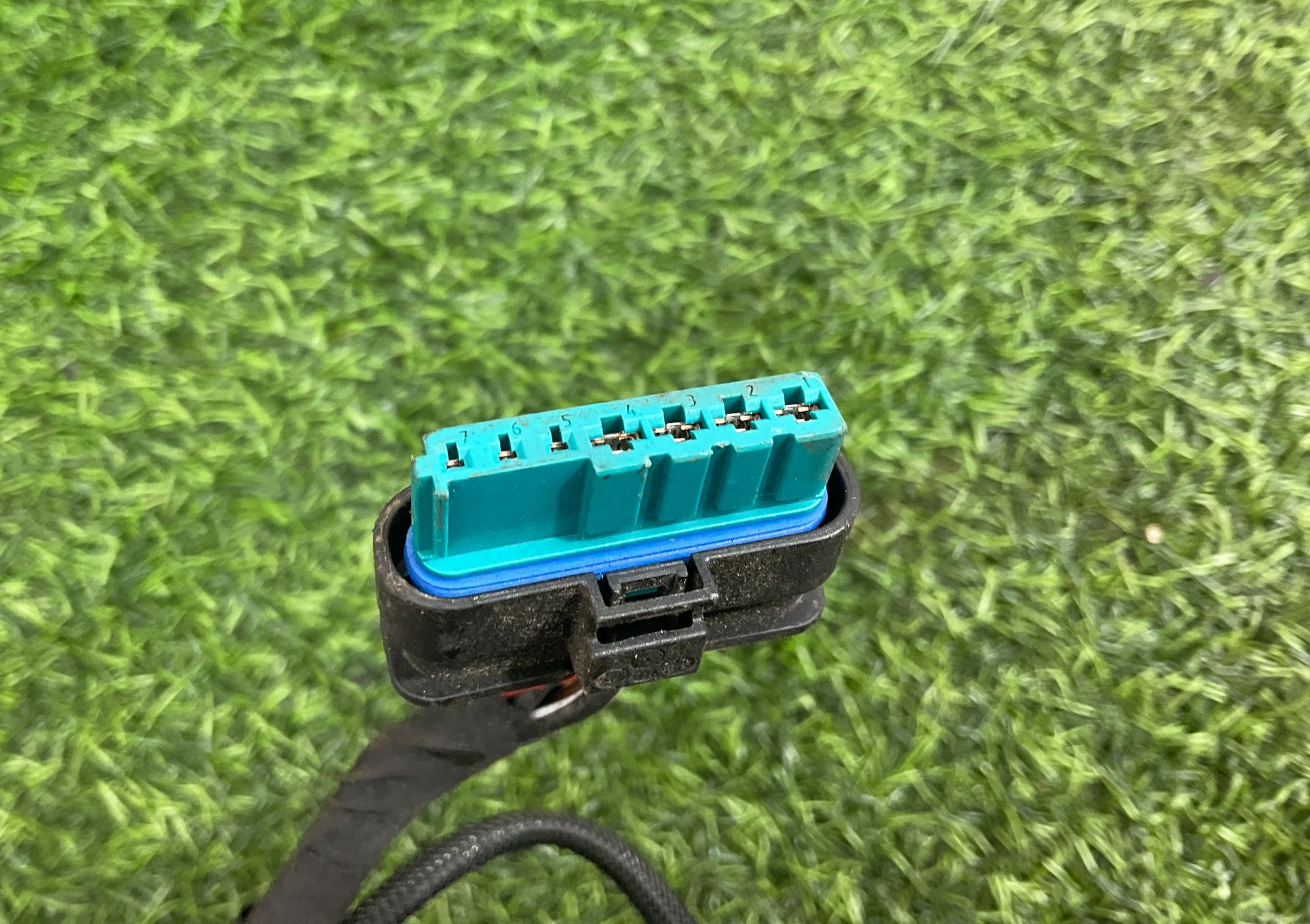 https://gcs.partsauto.market/rn-stockpro.appspot.com/thmbs/userImages/h353NjtZg3VDP19b5HMt7LlpbQ93/part/250dce71-1a04-4bdf-a9d7-7cca40ee9525_1743151500739.jpg
