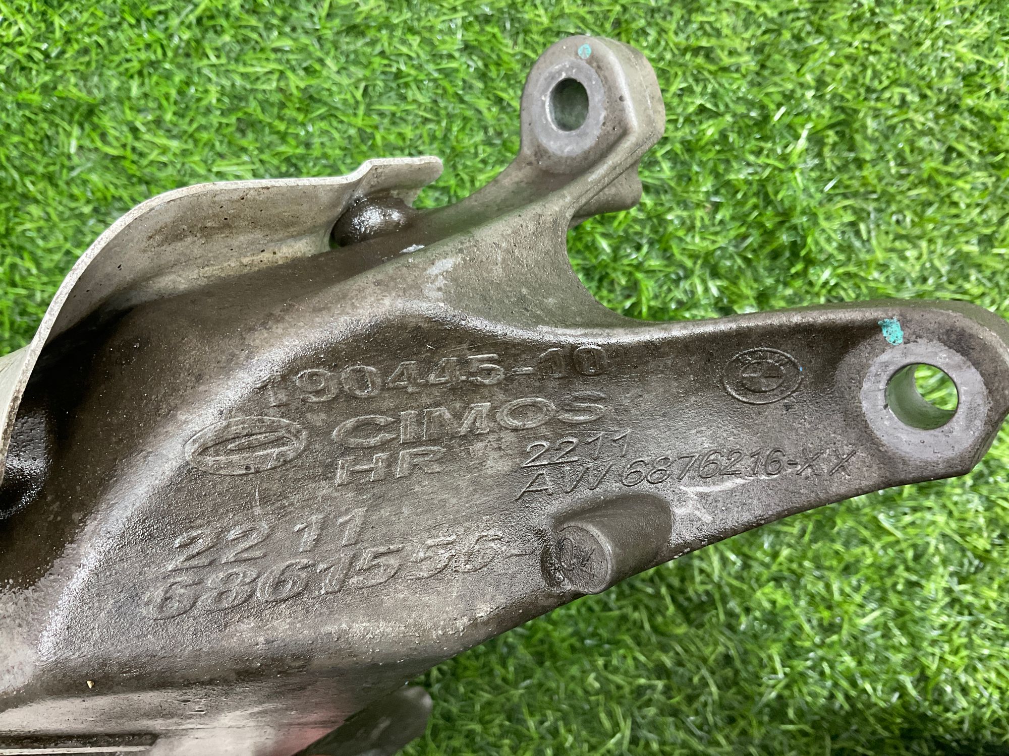 https://gcs.partsauto.market/rn-stockpro.appspot.com/thmbs/userImages/h353NjtZg3VDP19b5HMt7LlpbQ93/part/2554cab2-063e-43ef-96f1-f753357f4f28_1741596625250.jpg