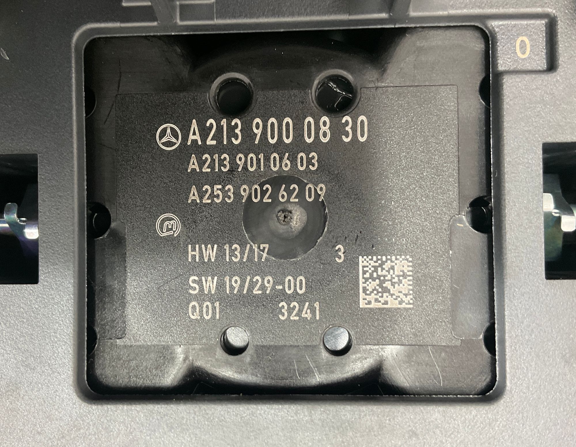 https://gcs.partsauto.market/rn-stockpro.appspot.com/thmbs/userImages/h353NjtZg3VDP19b5HMt7LlpbQ93/part/2ba1c293-5e7c-4634-a2f3-8f75ee1c56f4_1742635986439.jpg