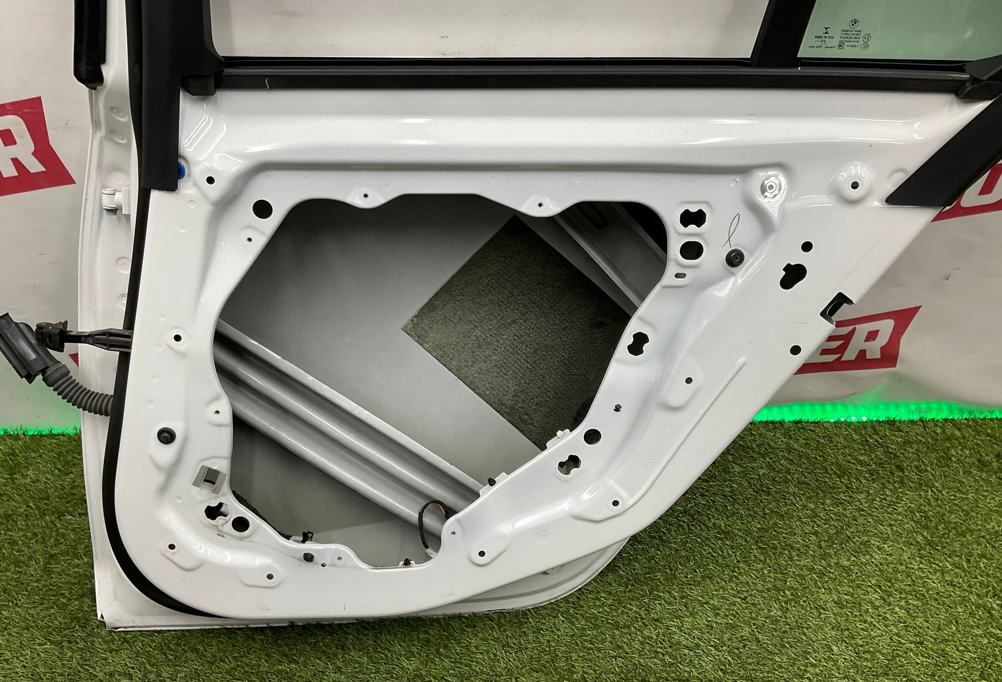 https://gcs.partsauto.market/rn-stockpro.appspot.com/thmbs/userImages/h353NjtZg3VDP19b5HMt7LlpbQ93/part/2ba9121e-11c9-45b7-81d7-2bed7b8b7b10_1748447985071.jpg