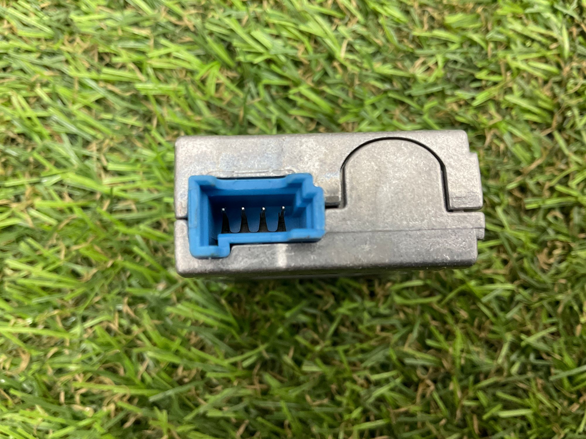 https://gcs.partsauto.market/rn-stockpro.appspot.com/thmbs/userImages/h353NjtZg3VDP19b5HMt7LlpbQ93/part/2eaa627f-a3db-4f34-8c71-78e80779c26e_1748683128375.jpg