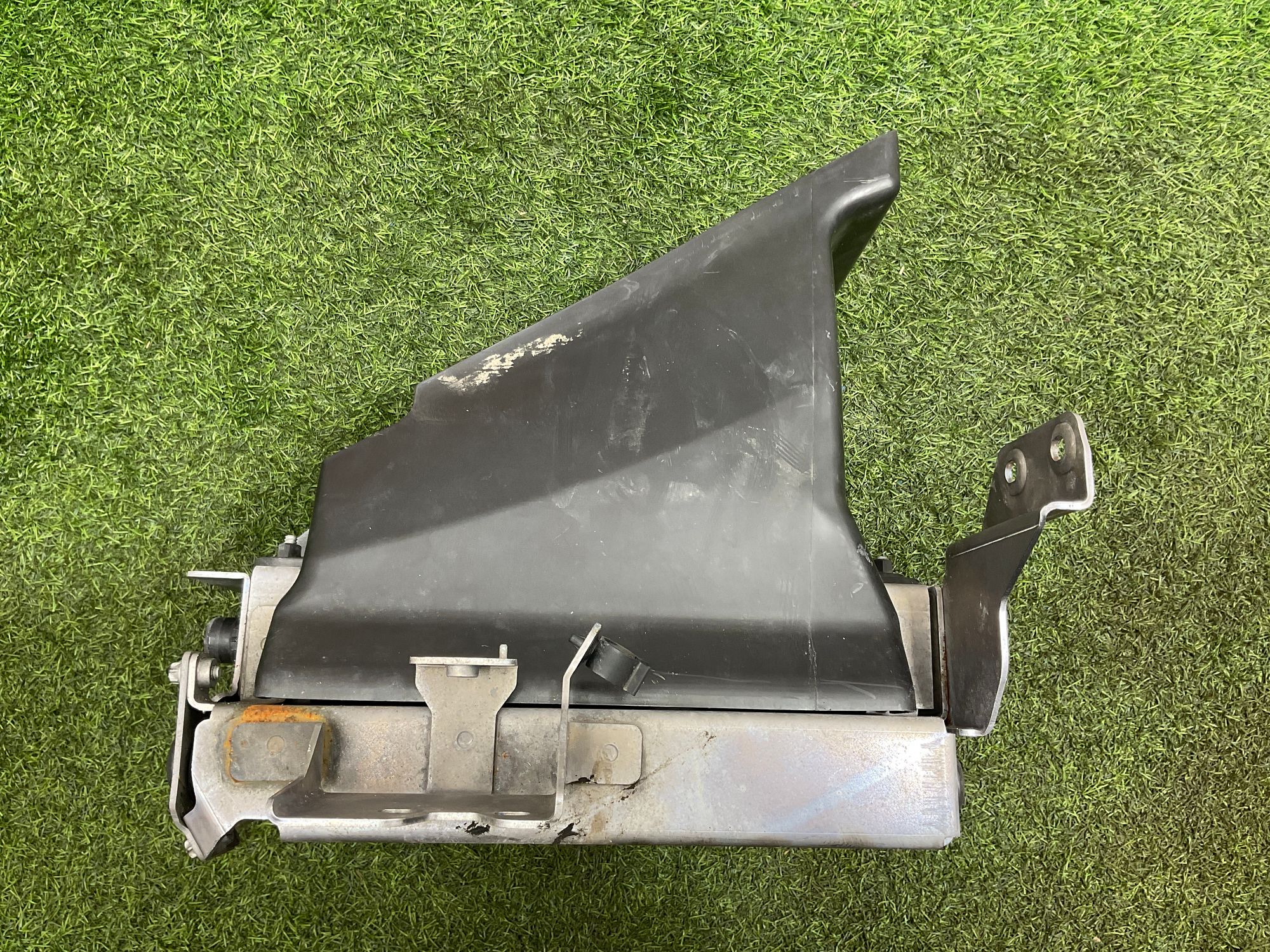 https://gcs.partsauto.market/rn-stockpro.appspot.com/thmbs/userImages/h353NjtZg3VDP19b5HMt7LlpbQ93/part/31857da7-0f6d-4053-a51d-a7d73ed4035a_1742212629045.jpg