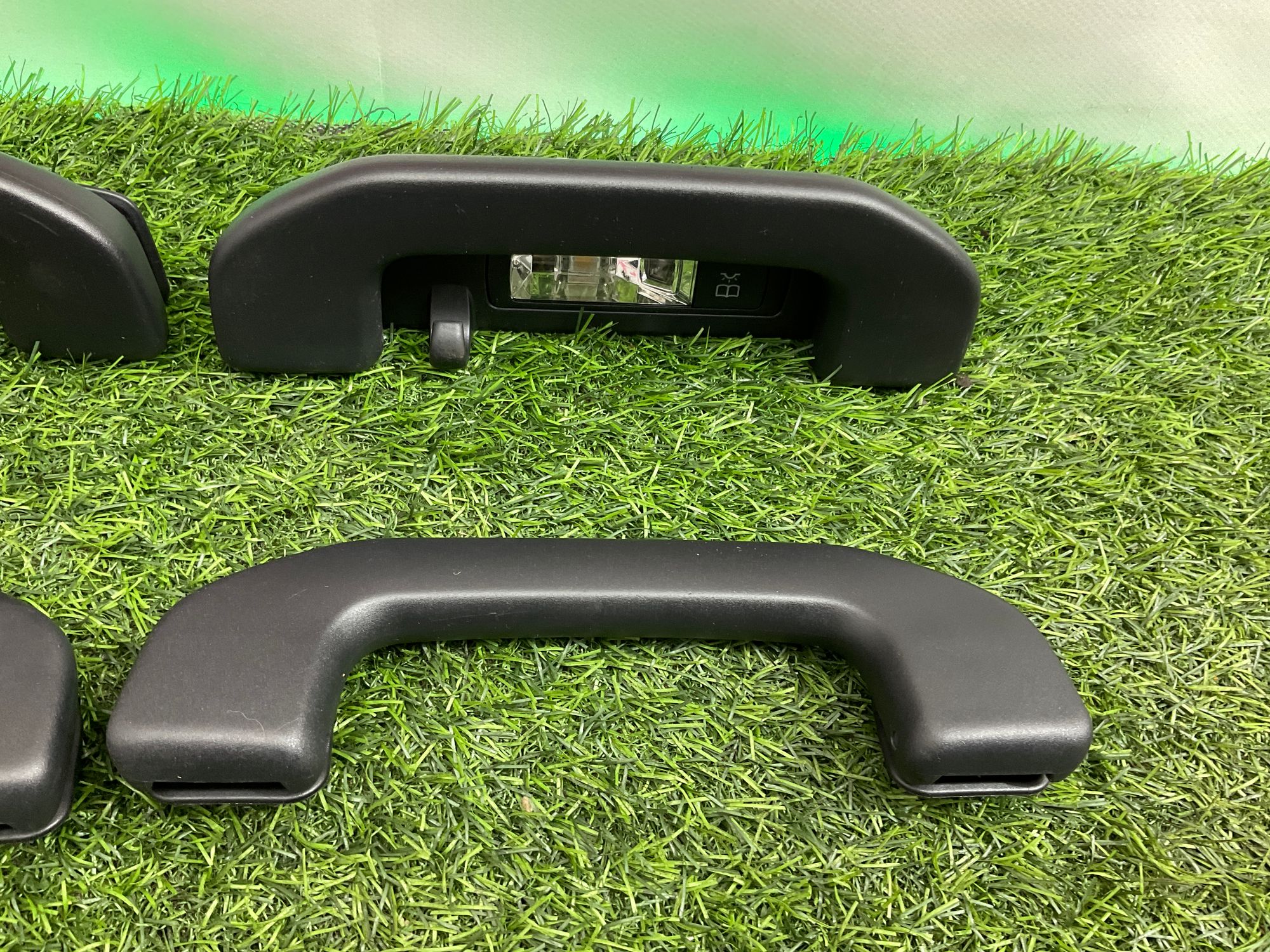 https://gcs.partsauto.market/rn-stockpro.appspot.com/thmbs/userImages/h353NjtZg3VDP19b5HMt7LlpbQ93/part/318621fc-60ca-4146-abe4-21743794ca9f_1743175174349.jpg