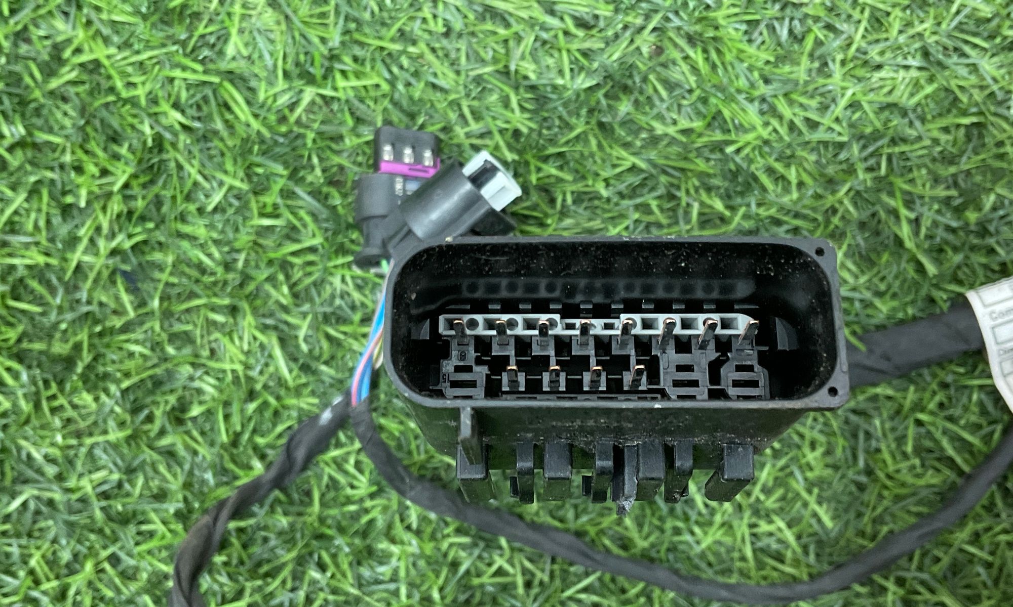 https://gcs.partsauto.market/rn-stockpro.appspot.com/thmbs/userImages/h353NjtZg3VDP19b5HMt7LlpbQ93/part/333bac10-920f-4b26-a28d-08ef9faeb314_1740668769449.jpg