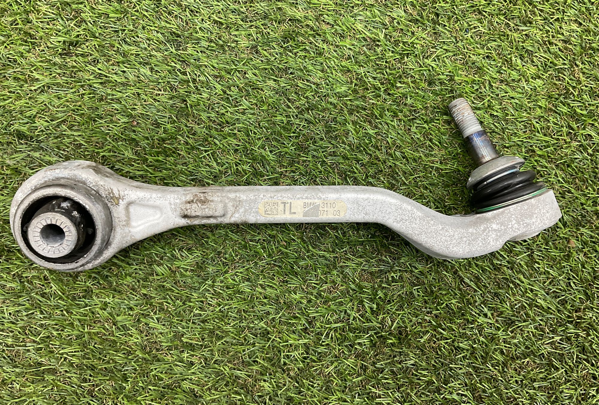 https://gcs.partsauto.market/rn-stockpro.appspot.com/thmbs/userImages/h353NjtZg3VDP19b5HMt7LlpbQ93/part/373d760f-2bb4-4961-875e-ef3c60b4cd60_1748594519003.jpg