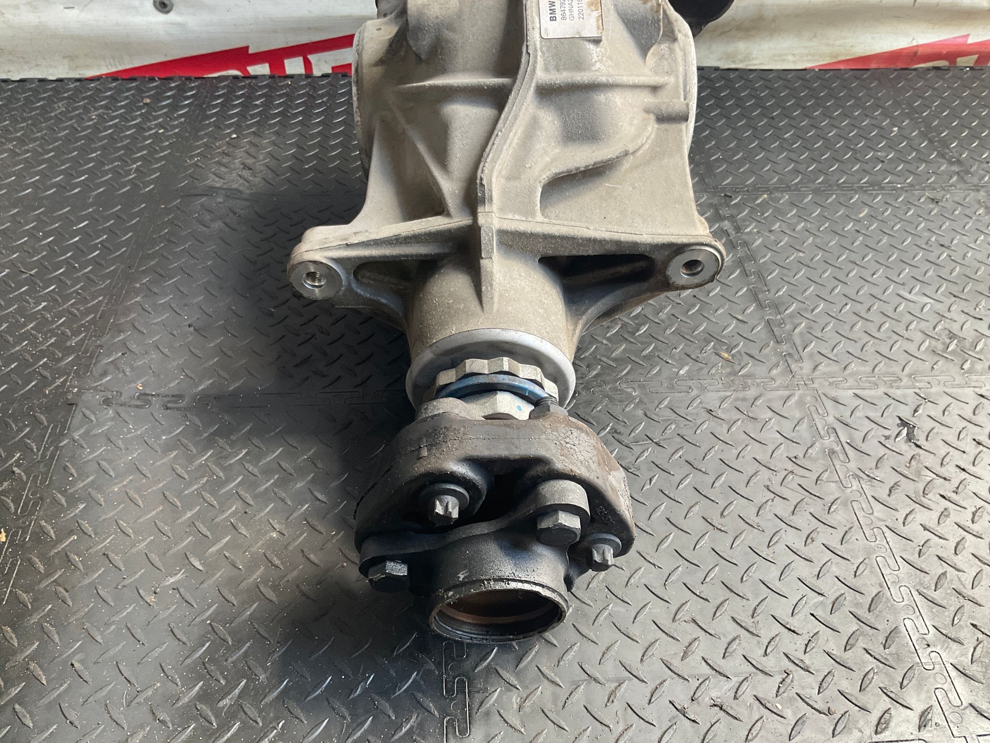 https://gcs.partsauto.market/rn-stockpro.appspot.com/thmbs/userImages/h353NjtZg3VDP19b5HMt7LlpbQ93/part/376d6441-86b8-4c56-a72a-88601bc96b92_1747913472564.jpg