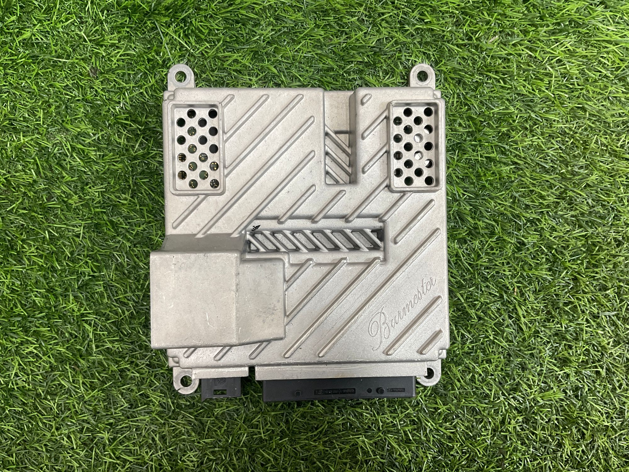https://gcs.partsauto.market/rn-stockpro.appspot.com/thmbs/userImages/h353NjtZg3VDP19b5HMt7LlpbQ93/part/38d96c0c-fd0a-443f-89c7-a876527ea236_1742806375772.jpg
