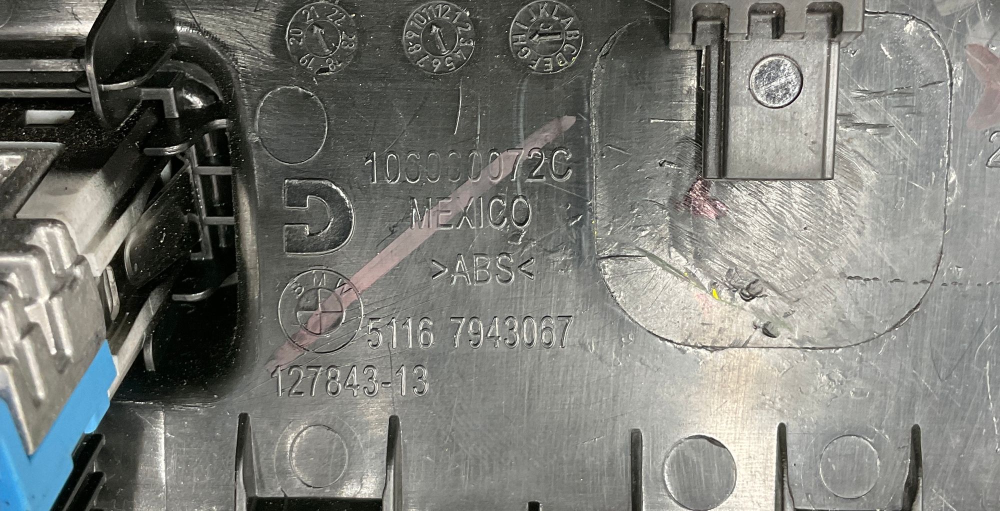 https://gcs.partsauto.market/rn-stockpro.appspot.com/thmbs/userImages/h353NjtZg3VDP19b5HMt7LlpbQ93/part/3939ccde-c2e4-4aed-8363-f9bb1fa48696_1748260205188.jpg