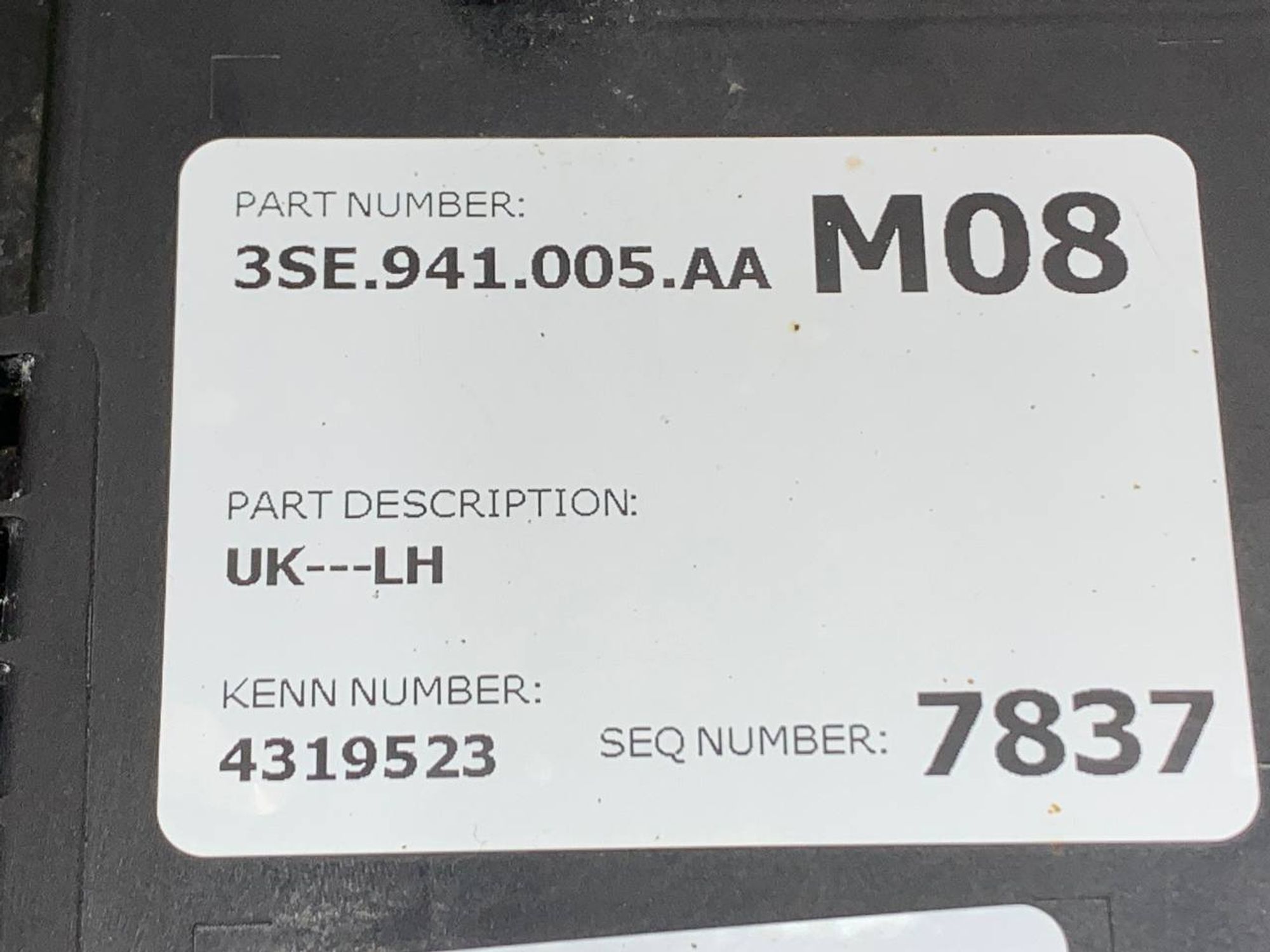 https://gcs.partsauto.market/rn-stockpro.appspot.com/thmbs/userImages/h353NjtZg3VDP19b5HMt7LlpbQ93/part/3bb2f850-a15b-4085-a4c1-e15a62456862_1708947574523.jpg