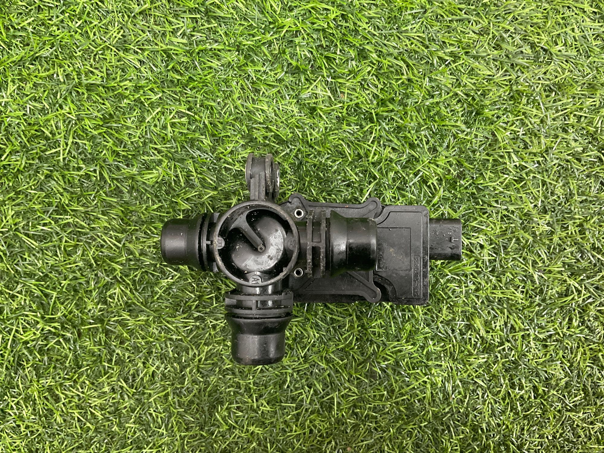 https://gcs.partsauto.market/rn-stockpro.appspot.com/thmbs/userImages/h353NjtZg3VDP19b5HMt7LlpbQ93/part/3d93f1e2-84a0-4a03-91c5-757179f4072b_1742628487505.jpg