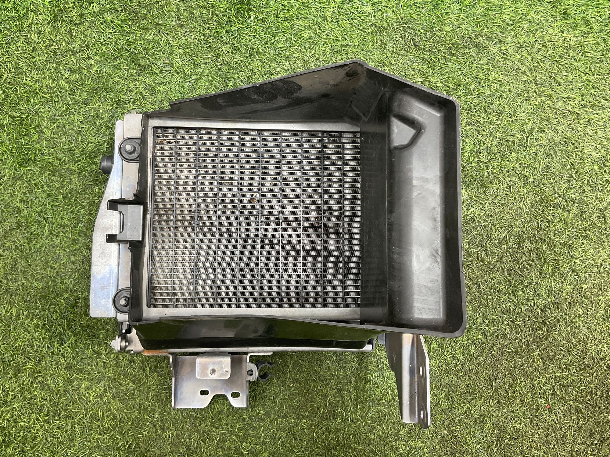 https://gcs.partsauto.market/rn-stockpro.appspot.com/thmbs/userImages/h353NjtZg3VDP19b5HMt7LlpbQ93/part/408b0915-36a2-4420-9786-449eb73aaba0_1742212630077.jpg